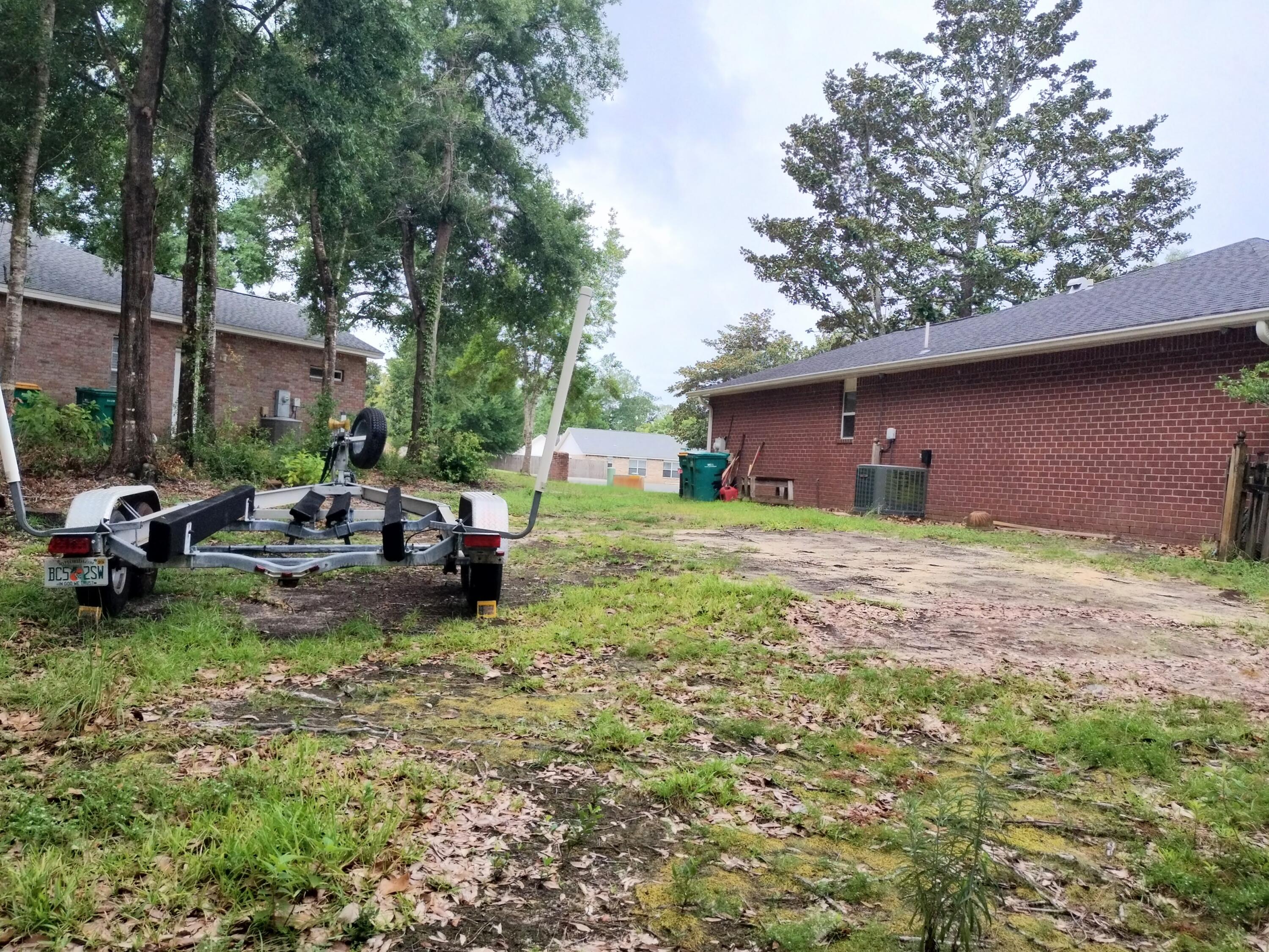 SHADOW OAKS - Residential