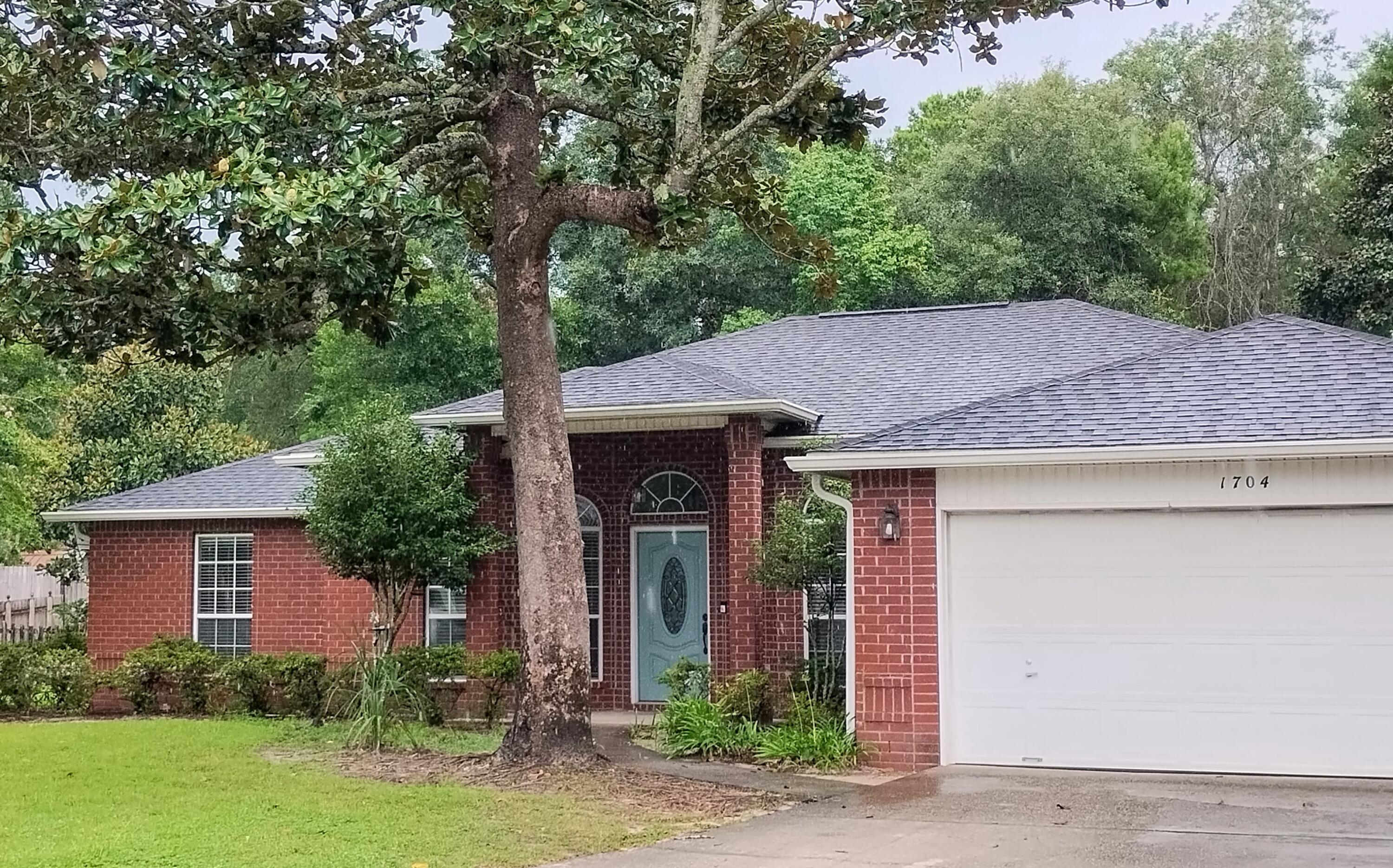 SHADOW OAKS - Residential