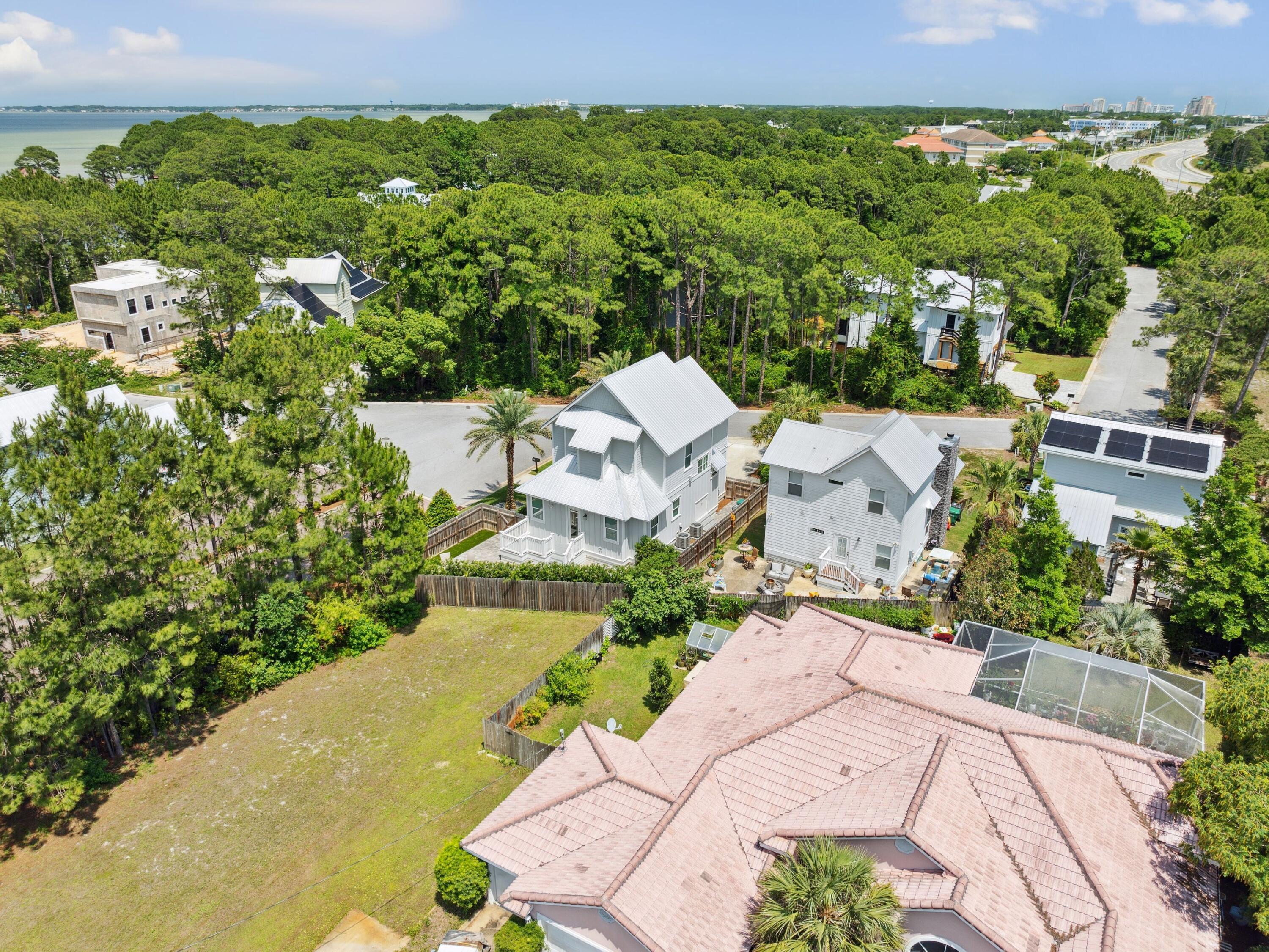 Bayshore Pines - Residential