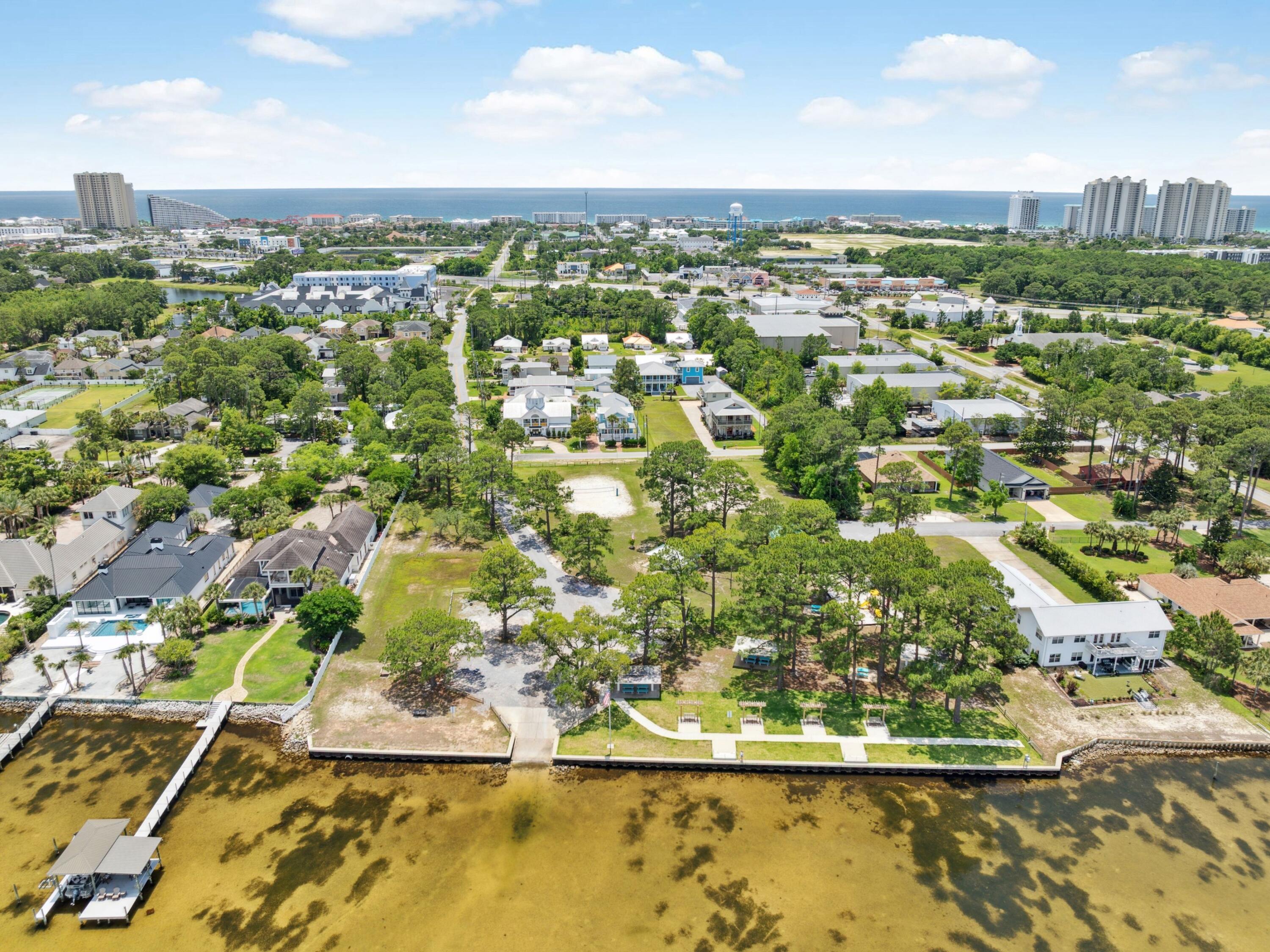 Bayshore Pines - Residential