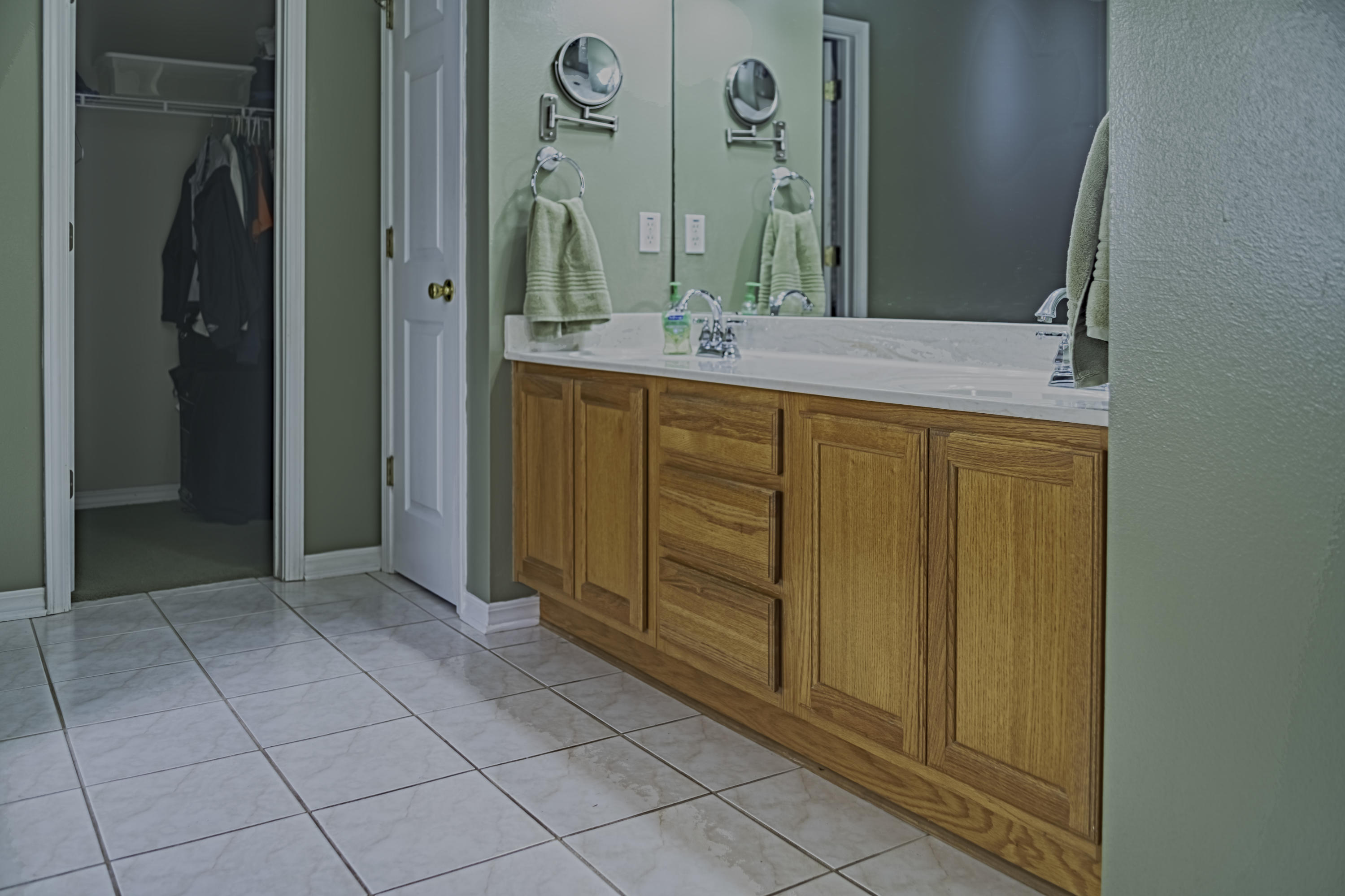 NORTH RIDGE CREEK S/D 1ST ADDN - Residential