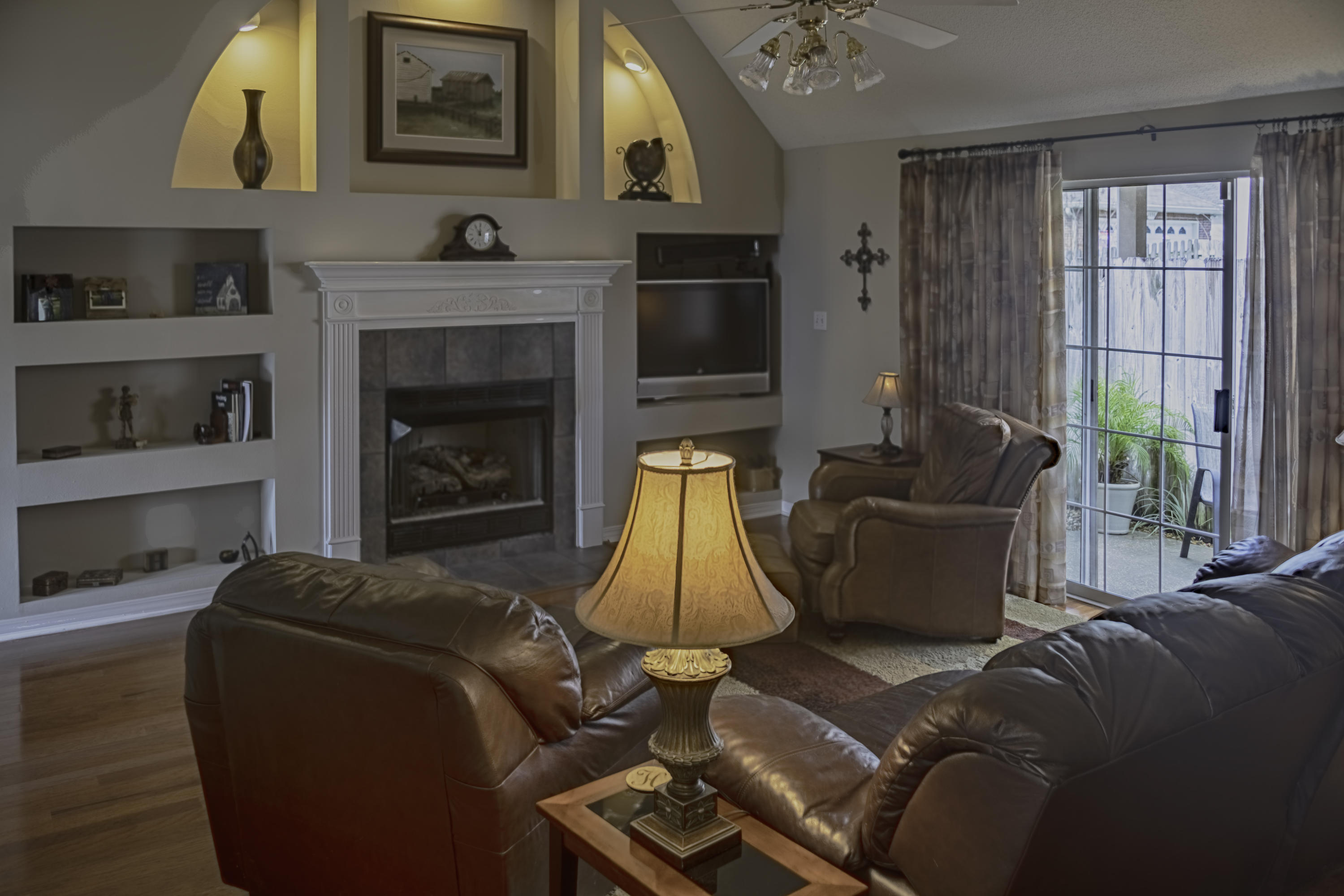 NORTH RIDGE CREEK S/D 1ST ADDN - Residential