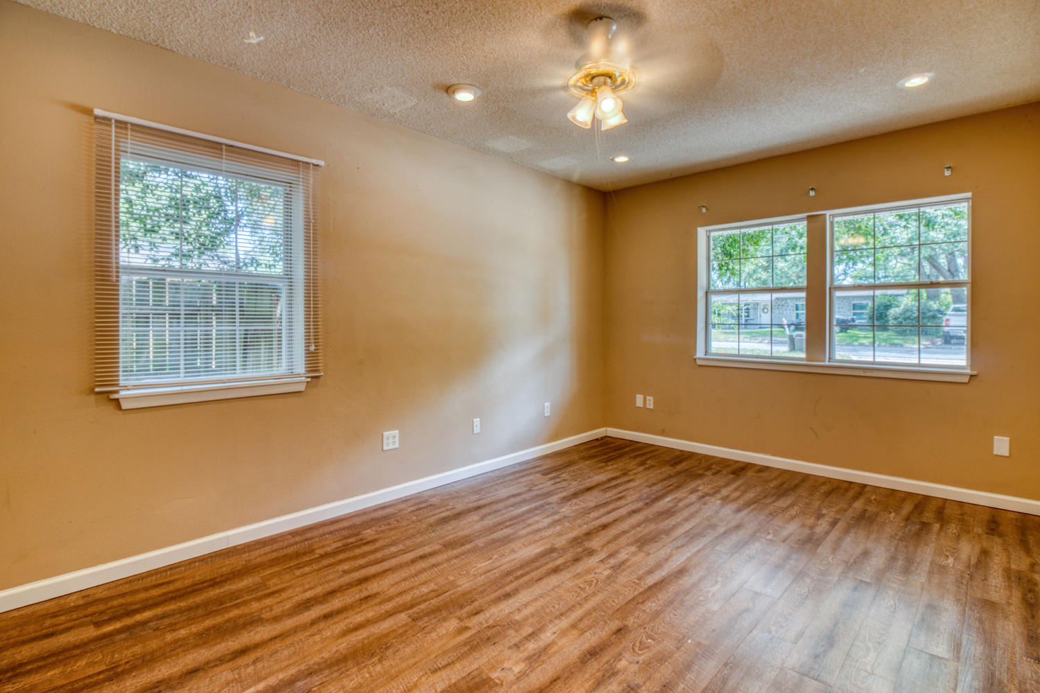 HIGHLAND PARK - Residential