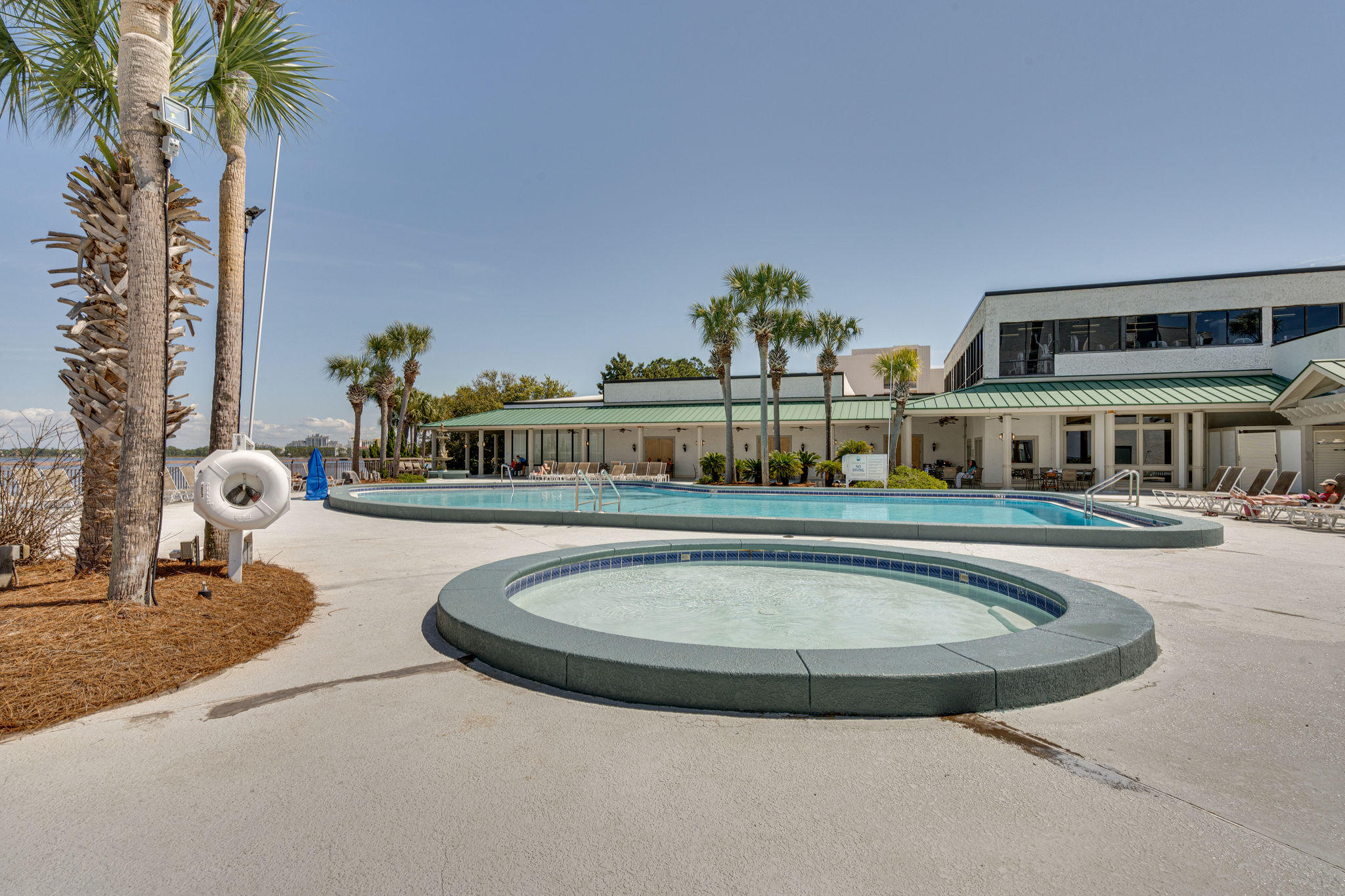 BAYSIDE CONDO SANDESTIN - Residential