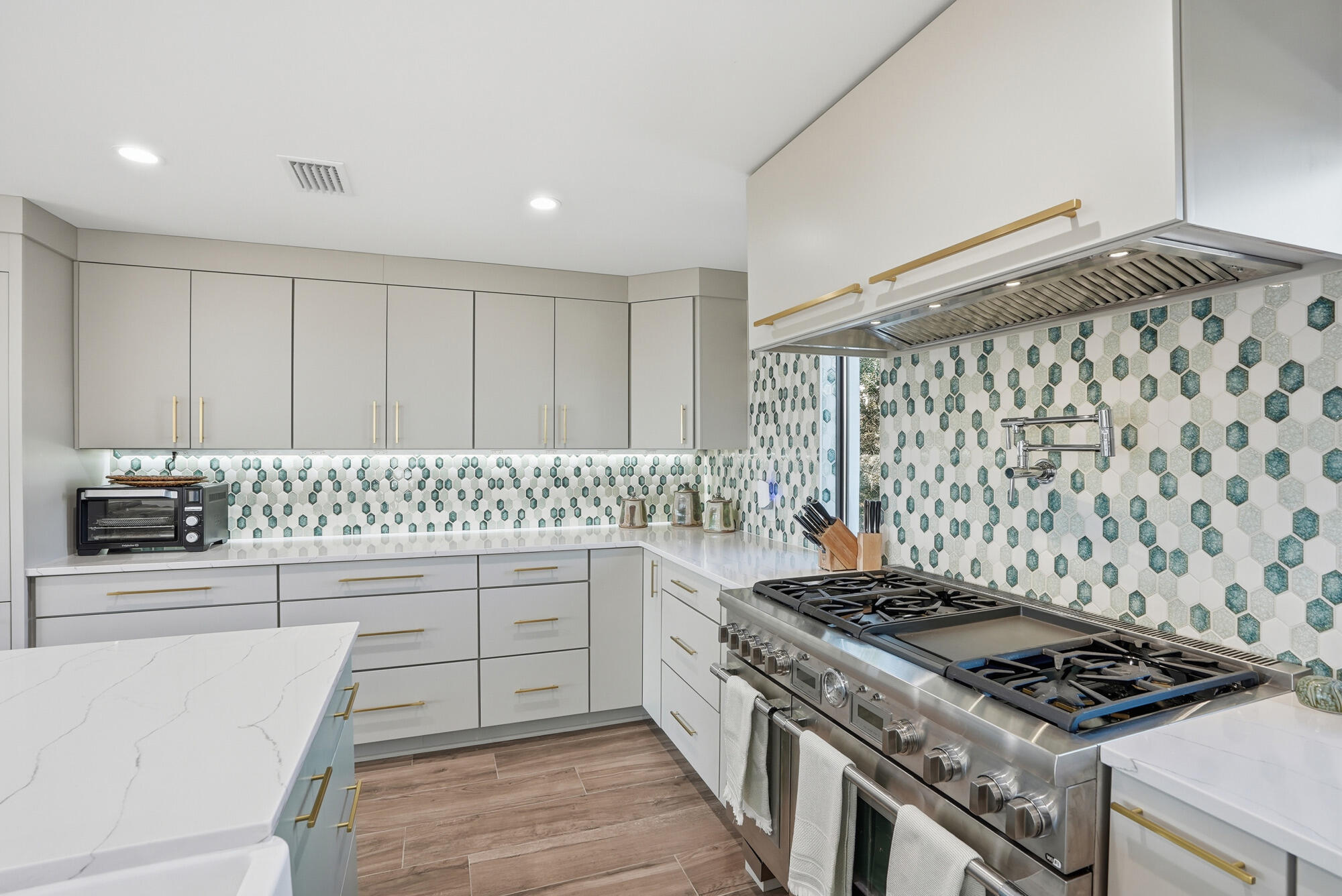 SAND CLIFFS ON THE GULF - Residential