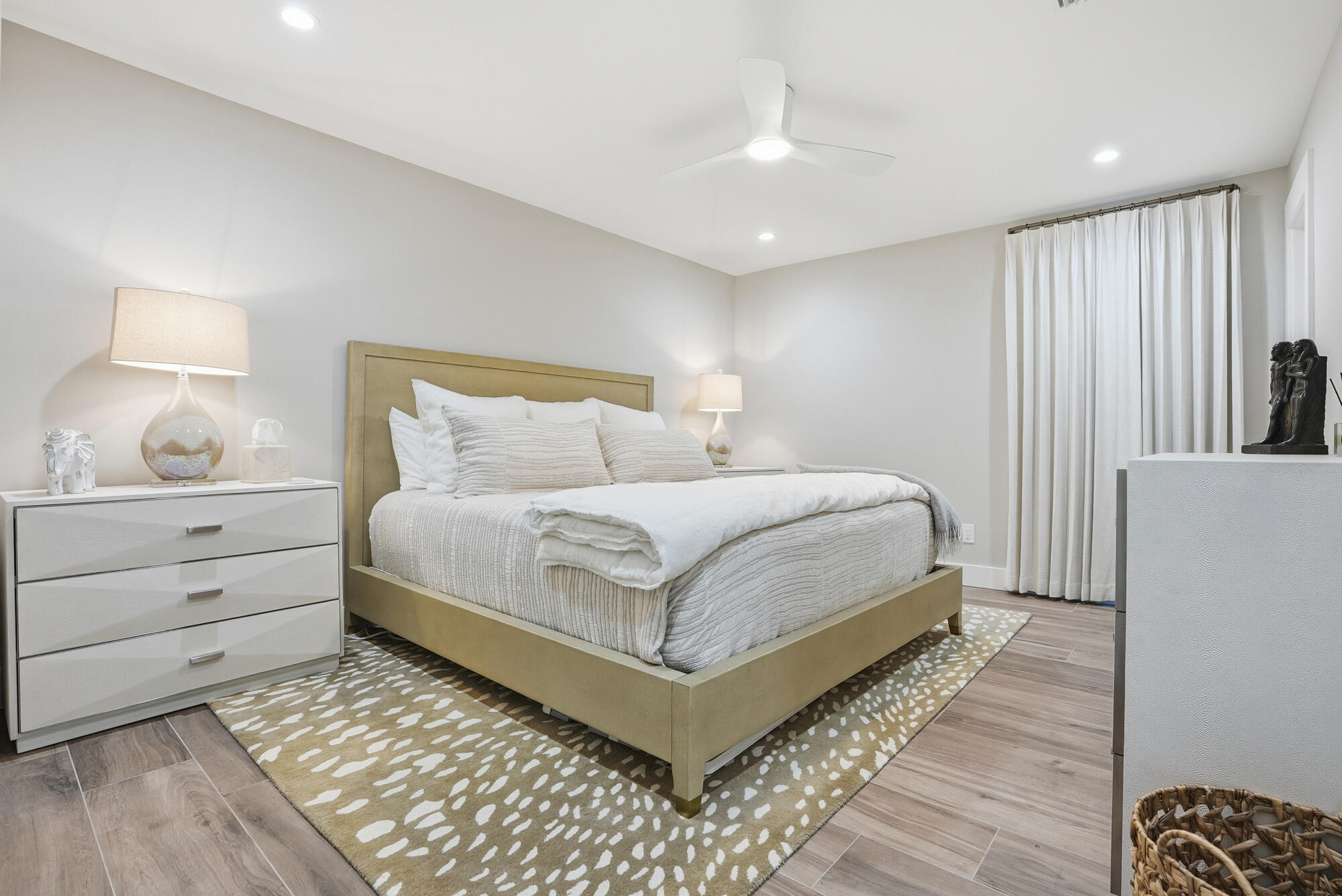 SAND CLIFFS ON THE GULF - Residential