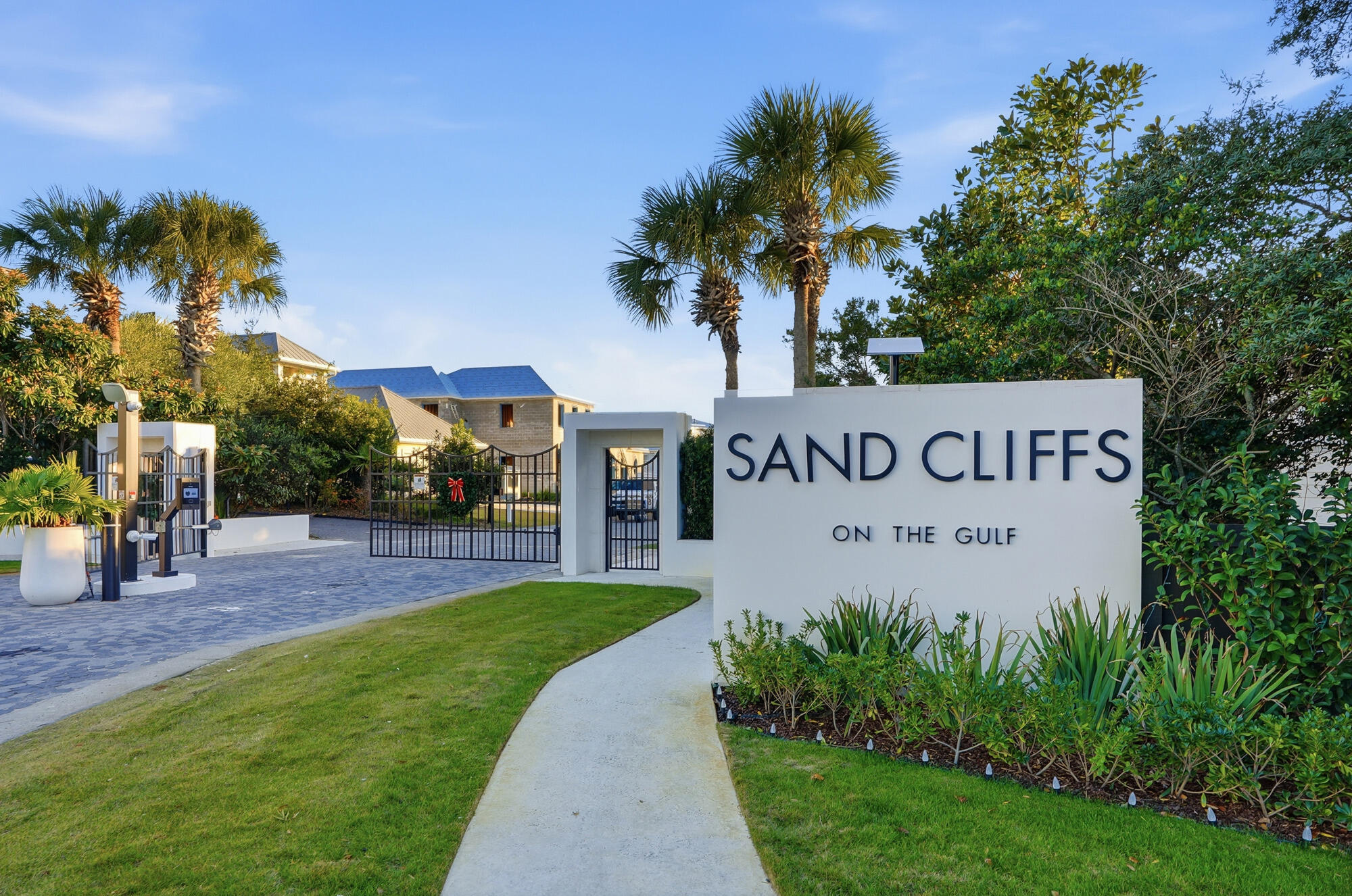 SAND CLIFFS ON THE GULF - Residential