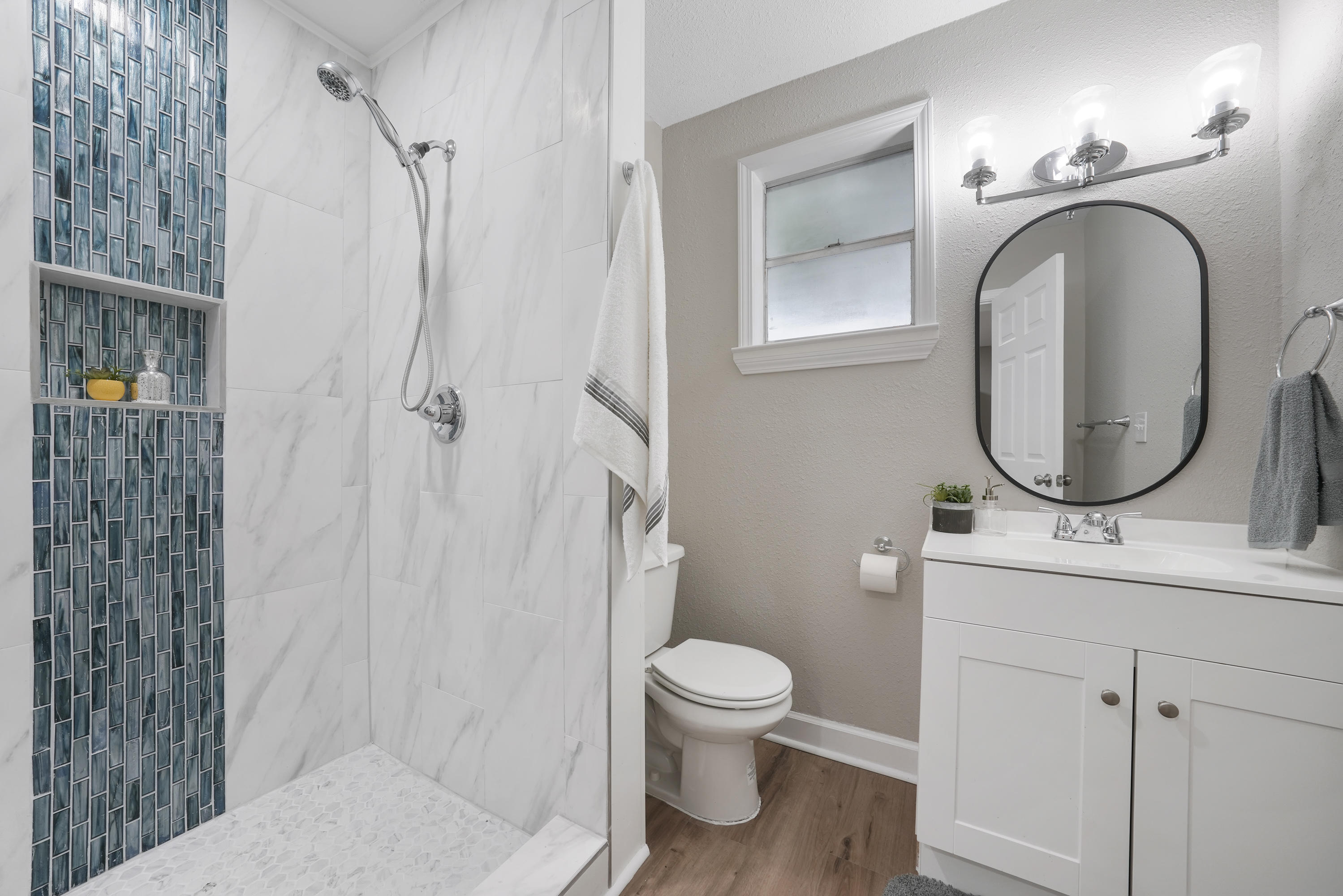 ELLIOTTS POINT 7TH ADDN - Residential