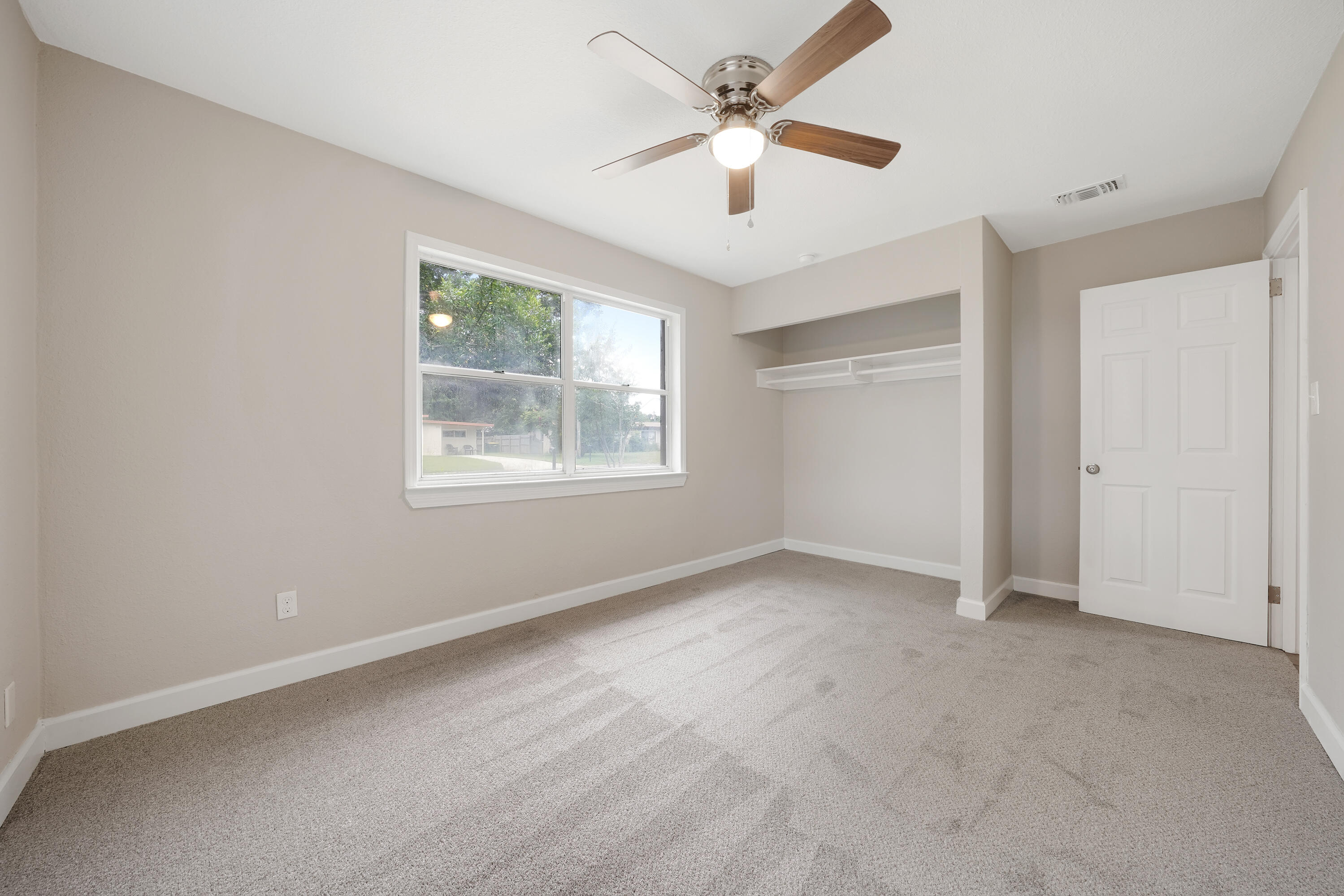 ELLIOTTS POINT 7TH ADDN - Residential