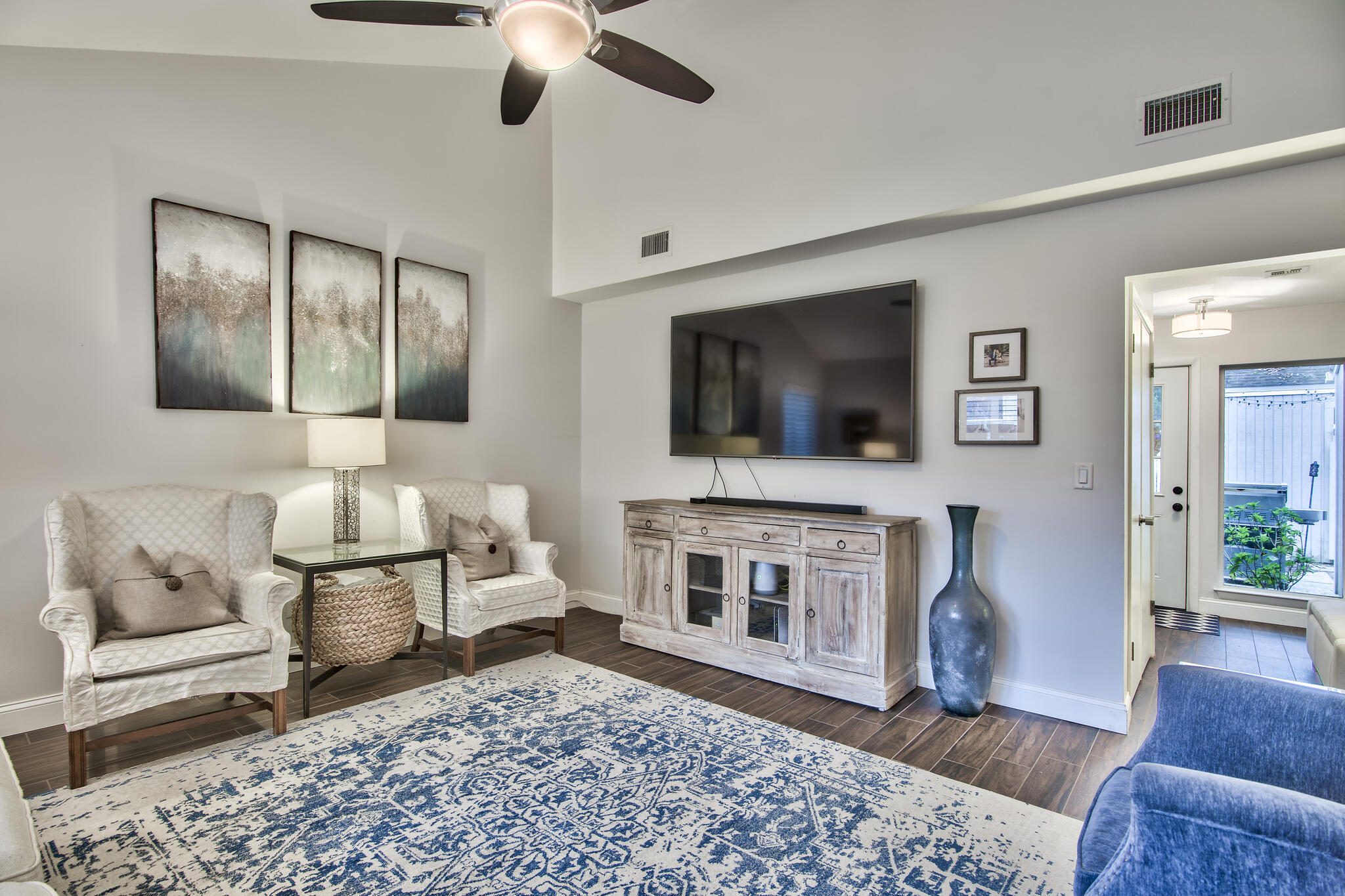 ROYAL OAK VILLAGE - Residential Lease