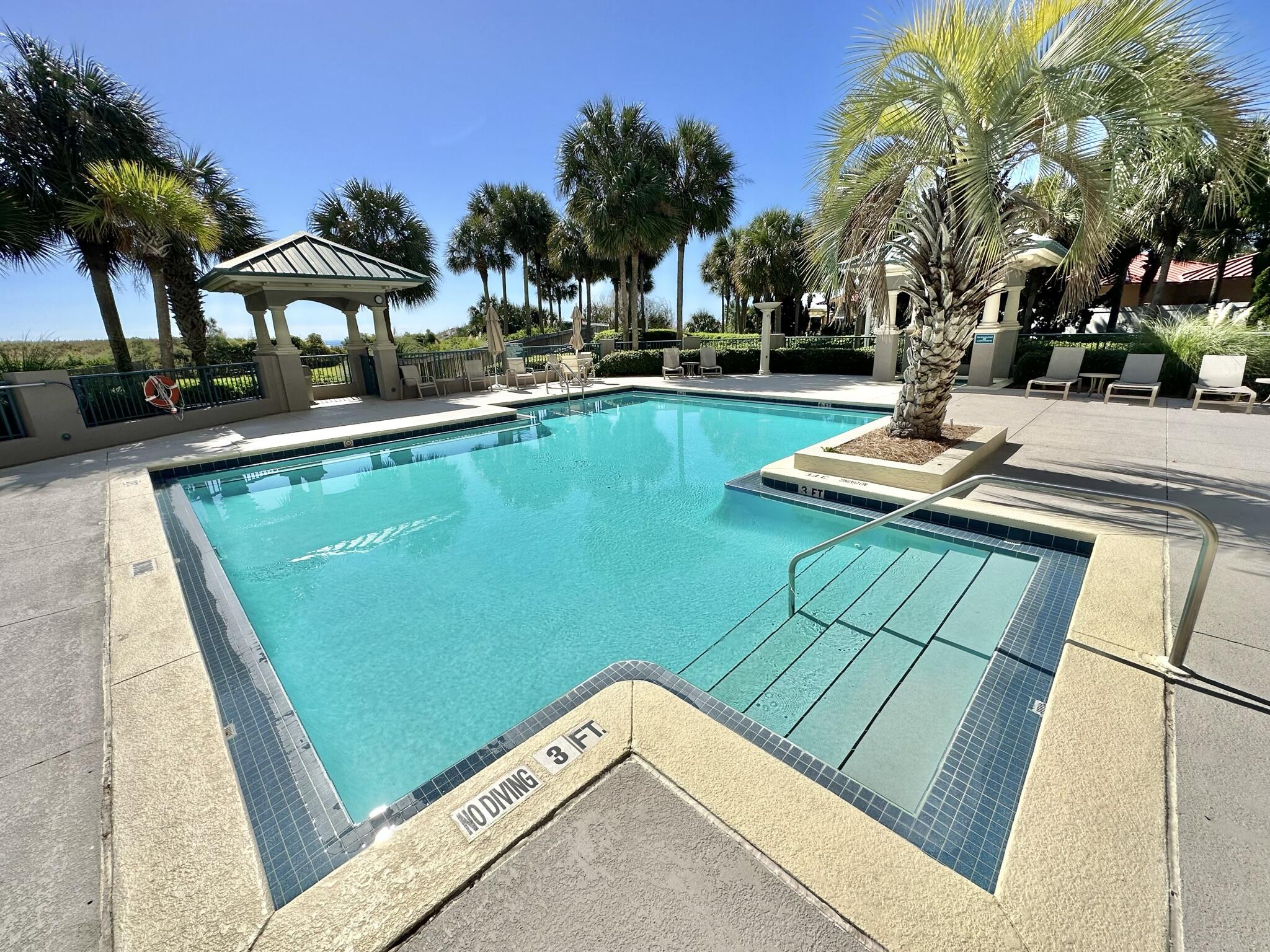 SOUTHWINDS III AT SANDESTIN - Residential