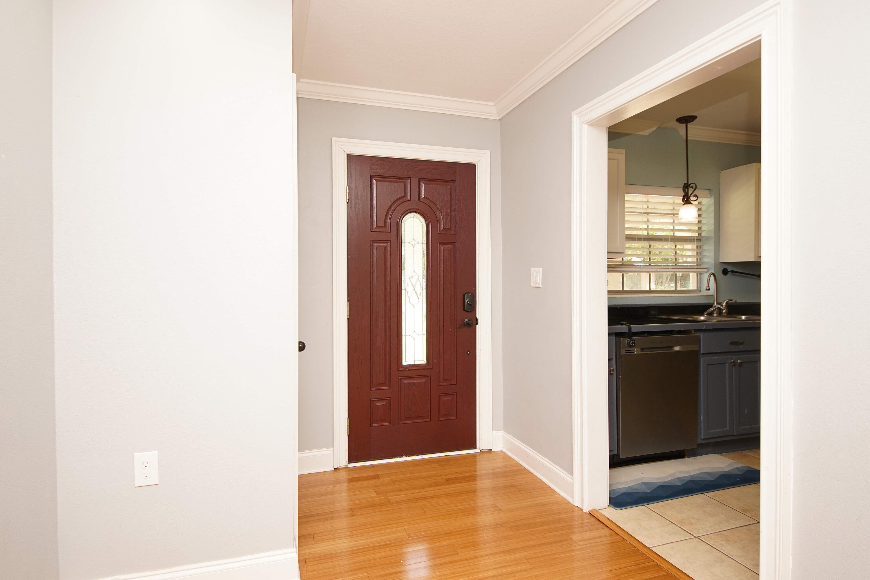 PINE LAKE S/D LOT 33 BLK B - Residential