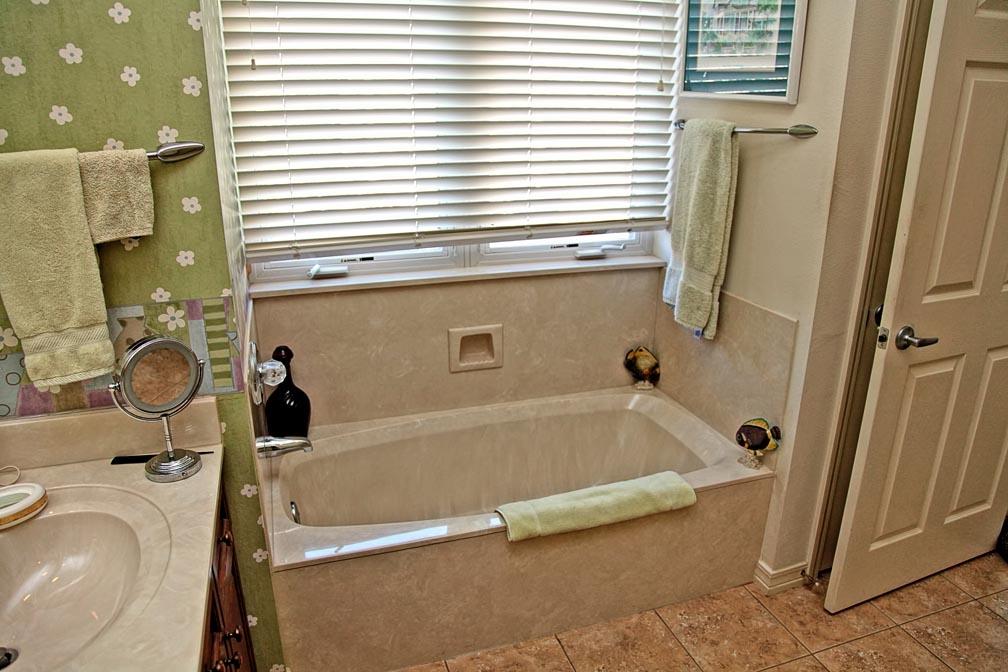 AVALON BEACH ESTATES - Residential