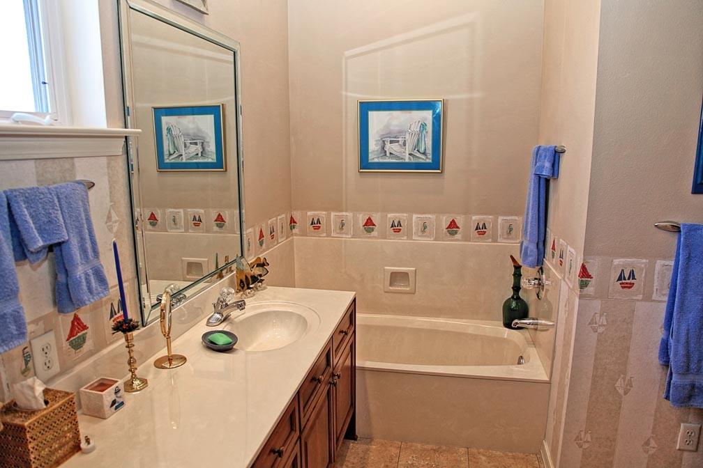 AVALON BEACH ESTATES - Residential