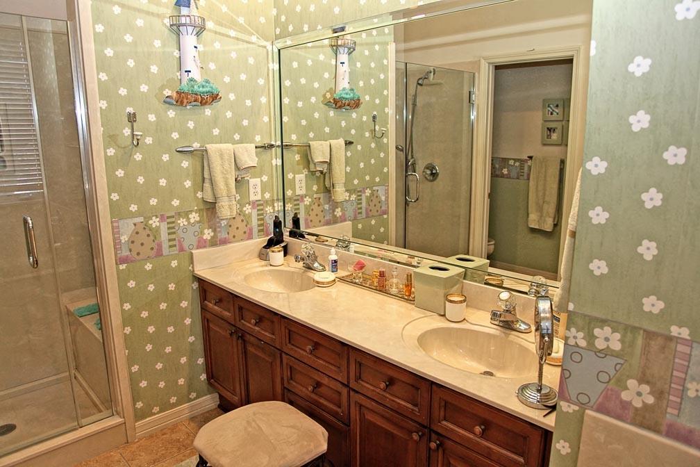 AVALON BEACH ESTATES - Residential