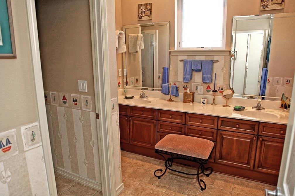 AVALON BEACH ESTATES - Residential