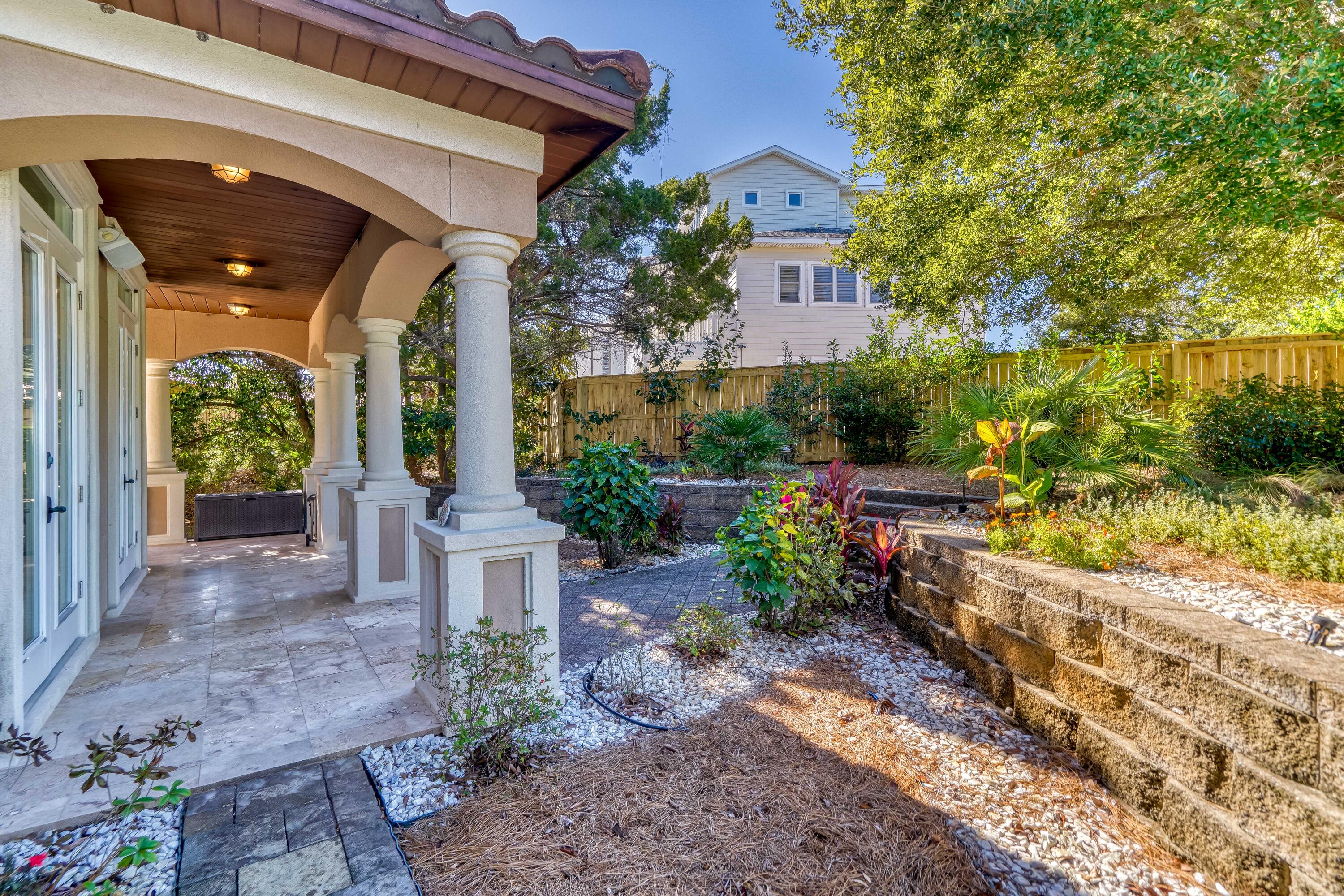 GULF PINES - Residential