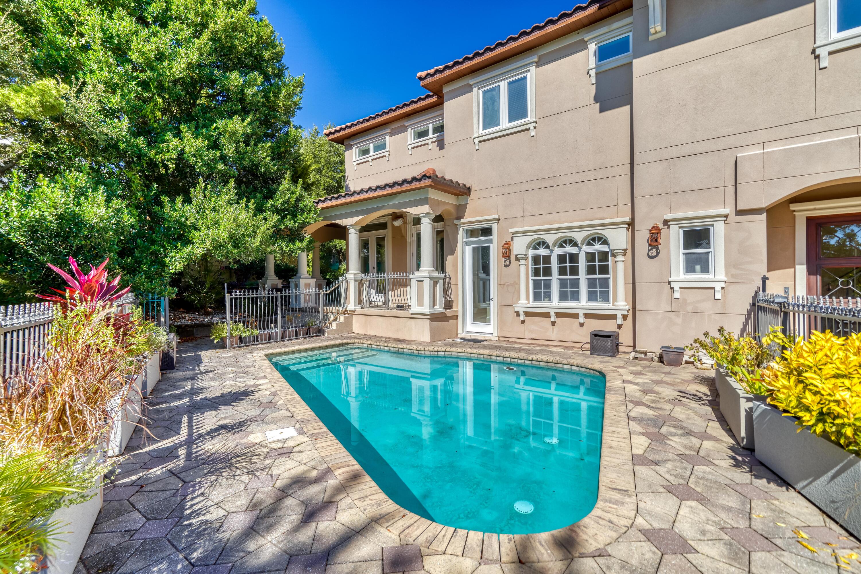 GULF PINES - Residential