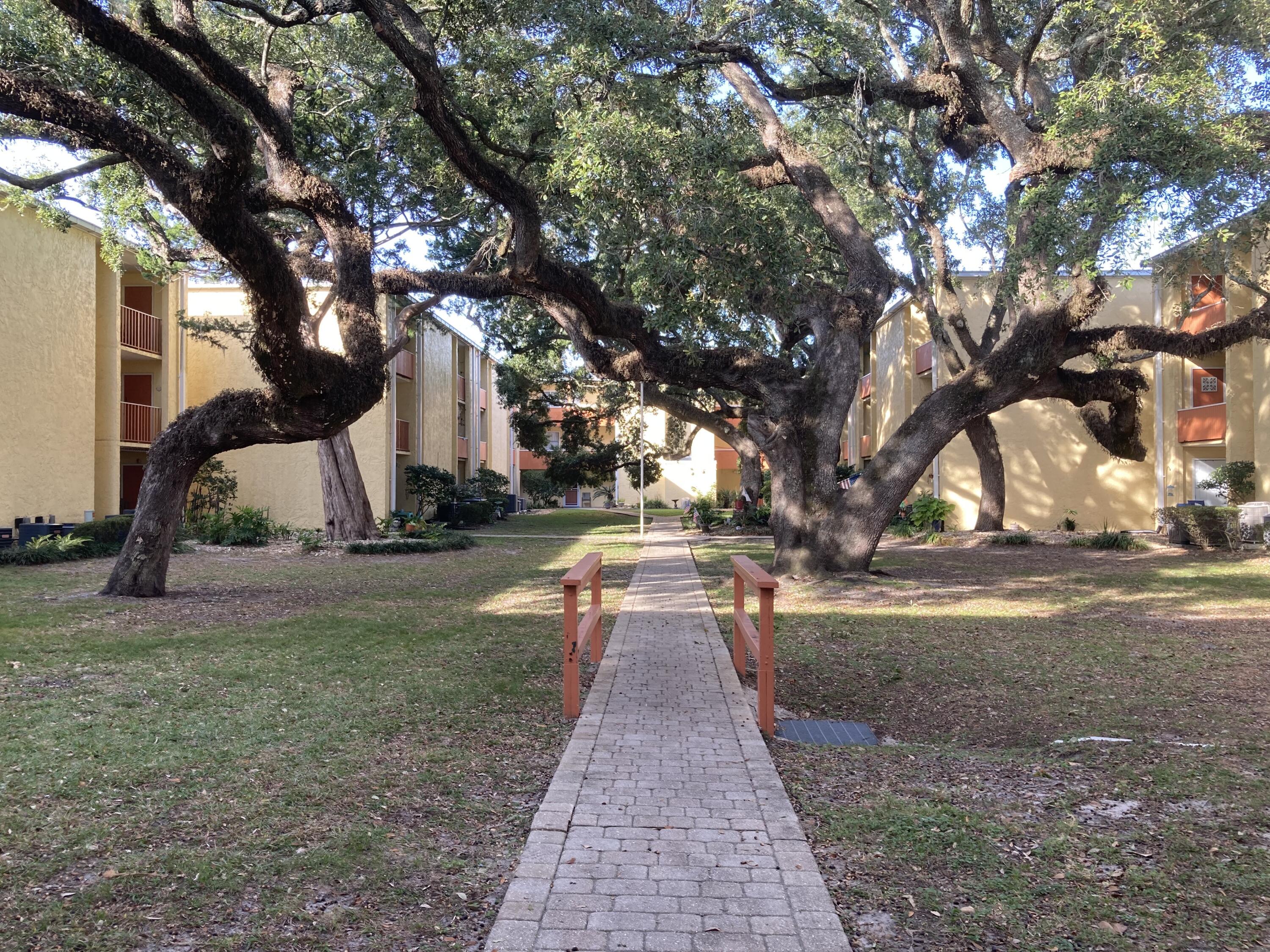 CEDARS CONDO - Residential