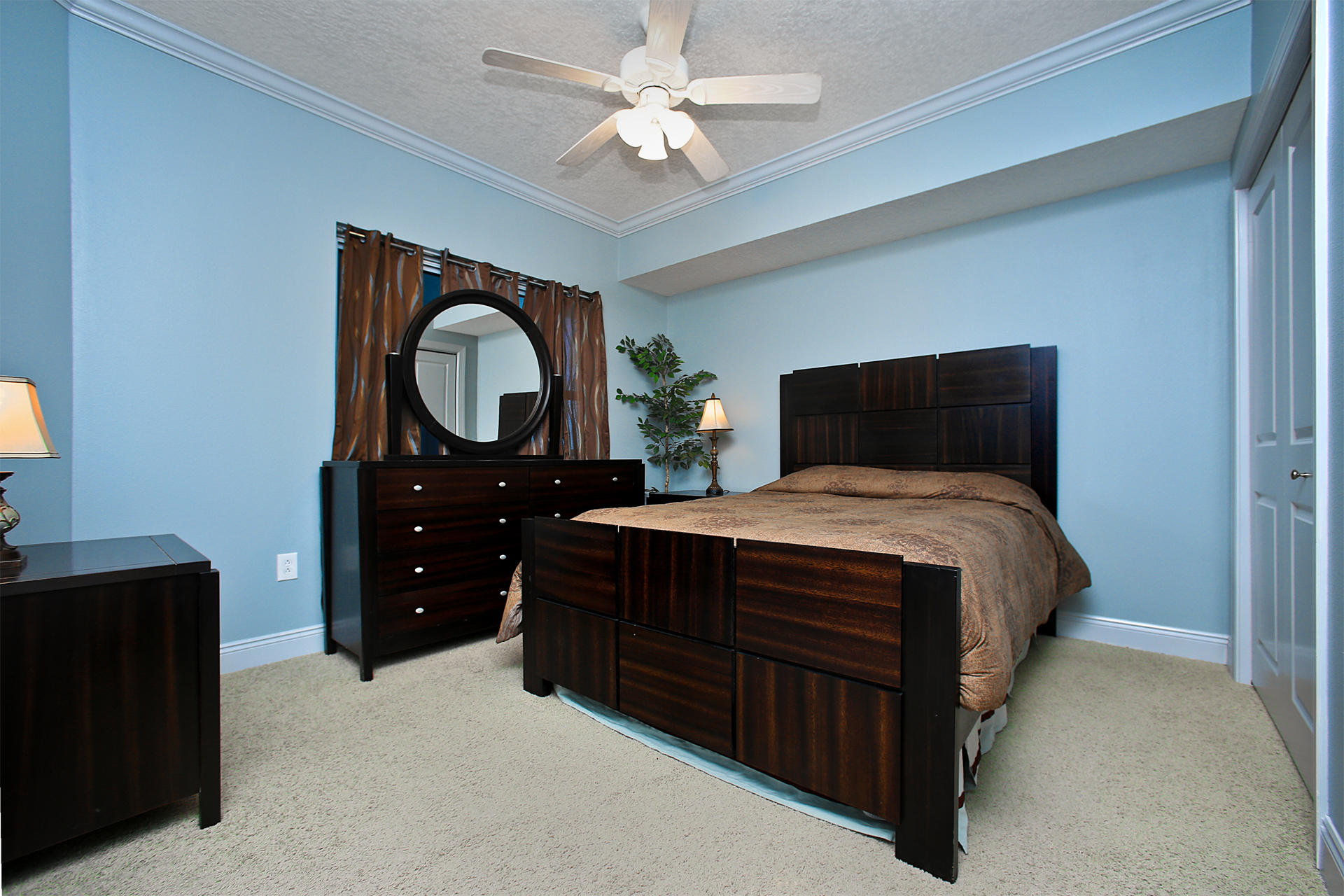 PALAZZO CONDOMINIUM - Residential