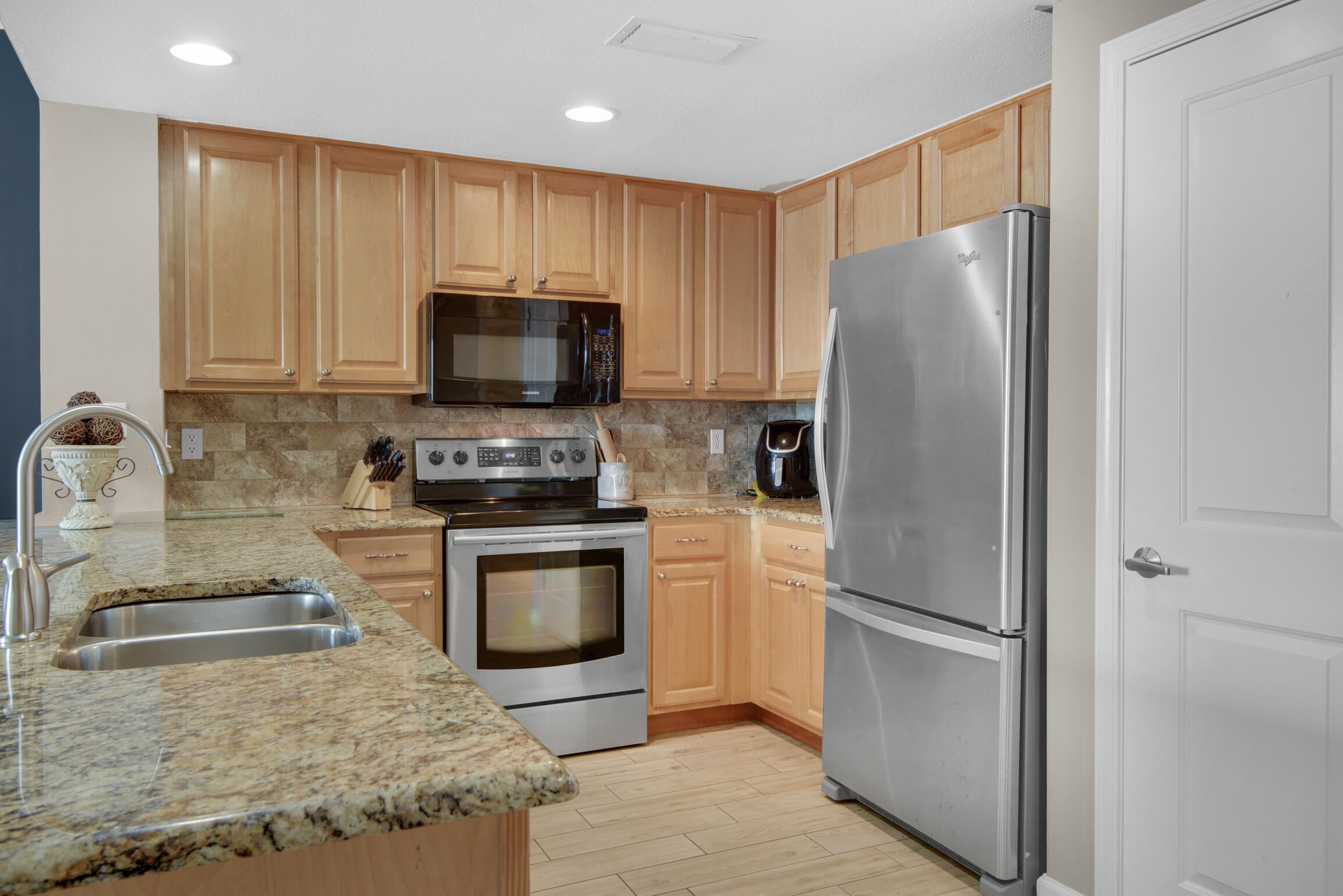 GRANDVIEW EAST - Residential
