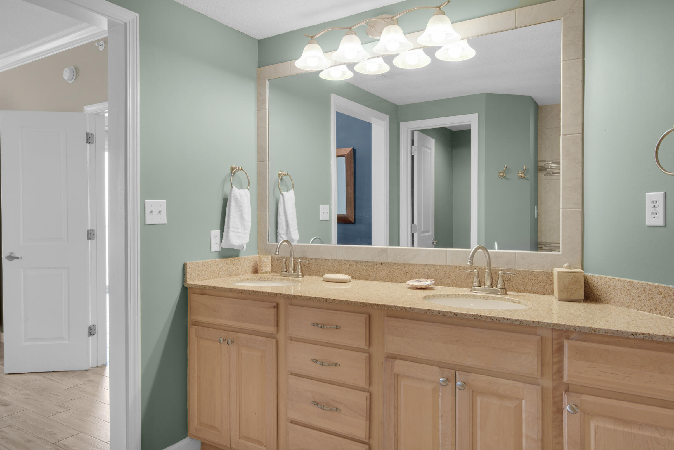 GRANDVIEW EAST - Residential