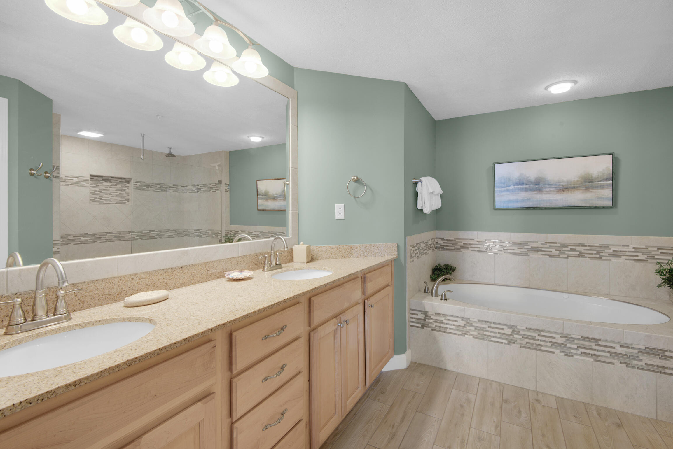 GRANDVIEW EAST - Residential