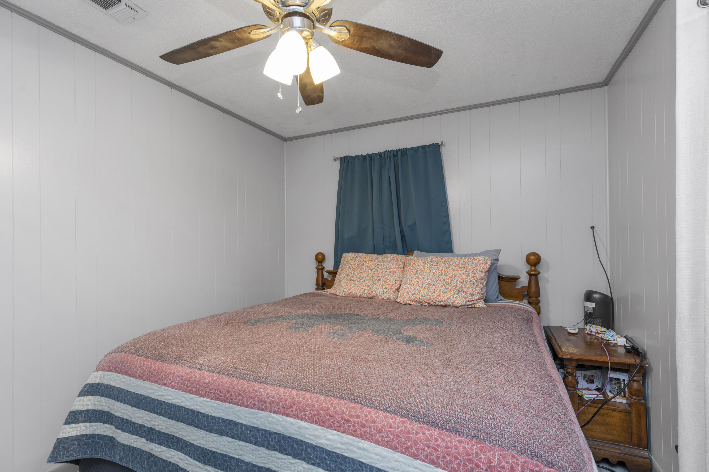 QUIET OAKS S/D - Residential