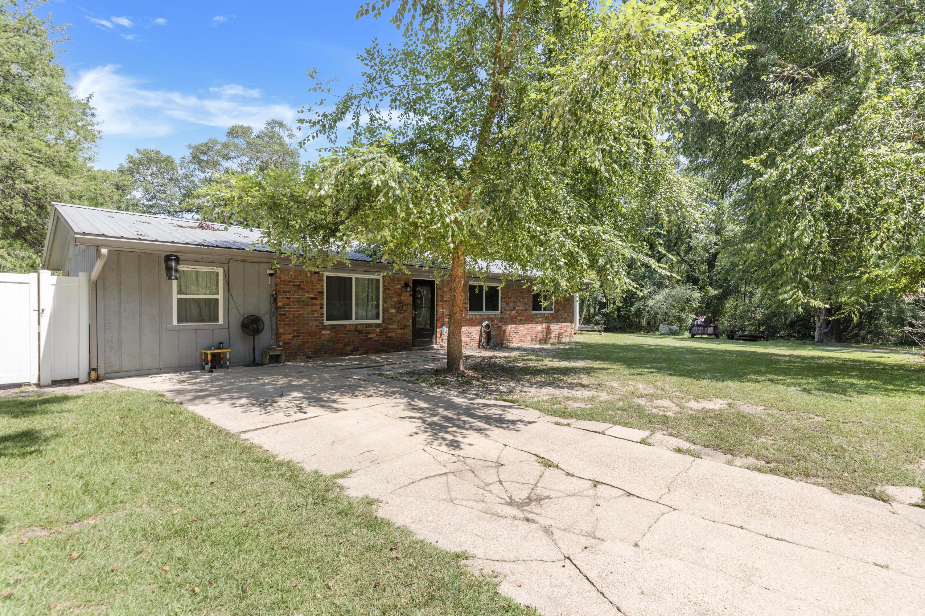 QUIET OAKS S/D - Residential