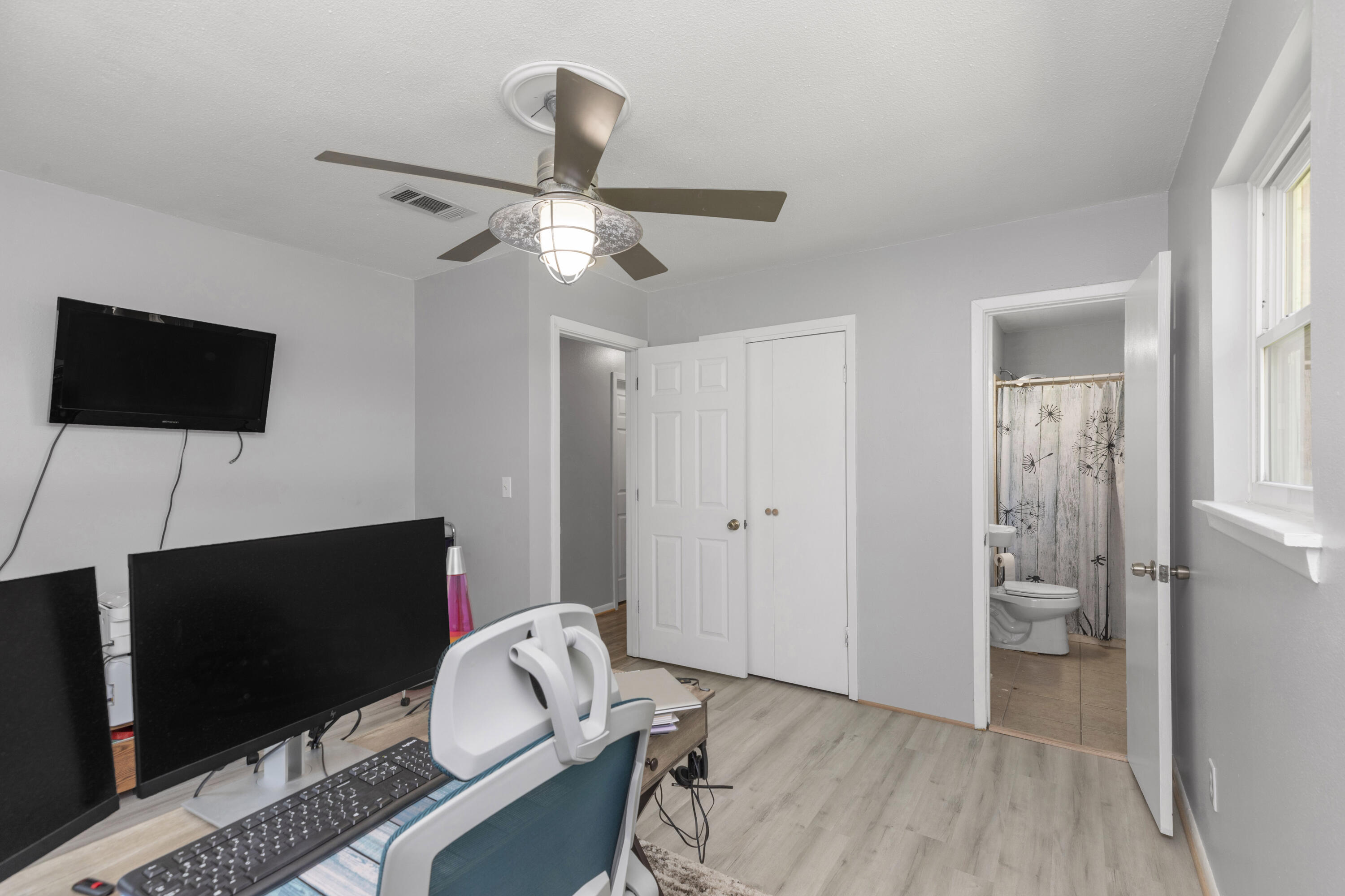 QUIET OAKS S/D - Residential