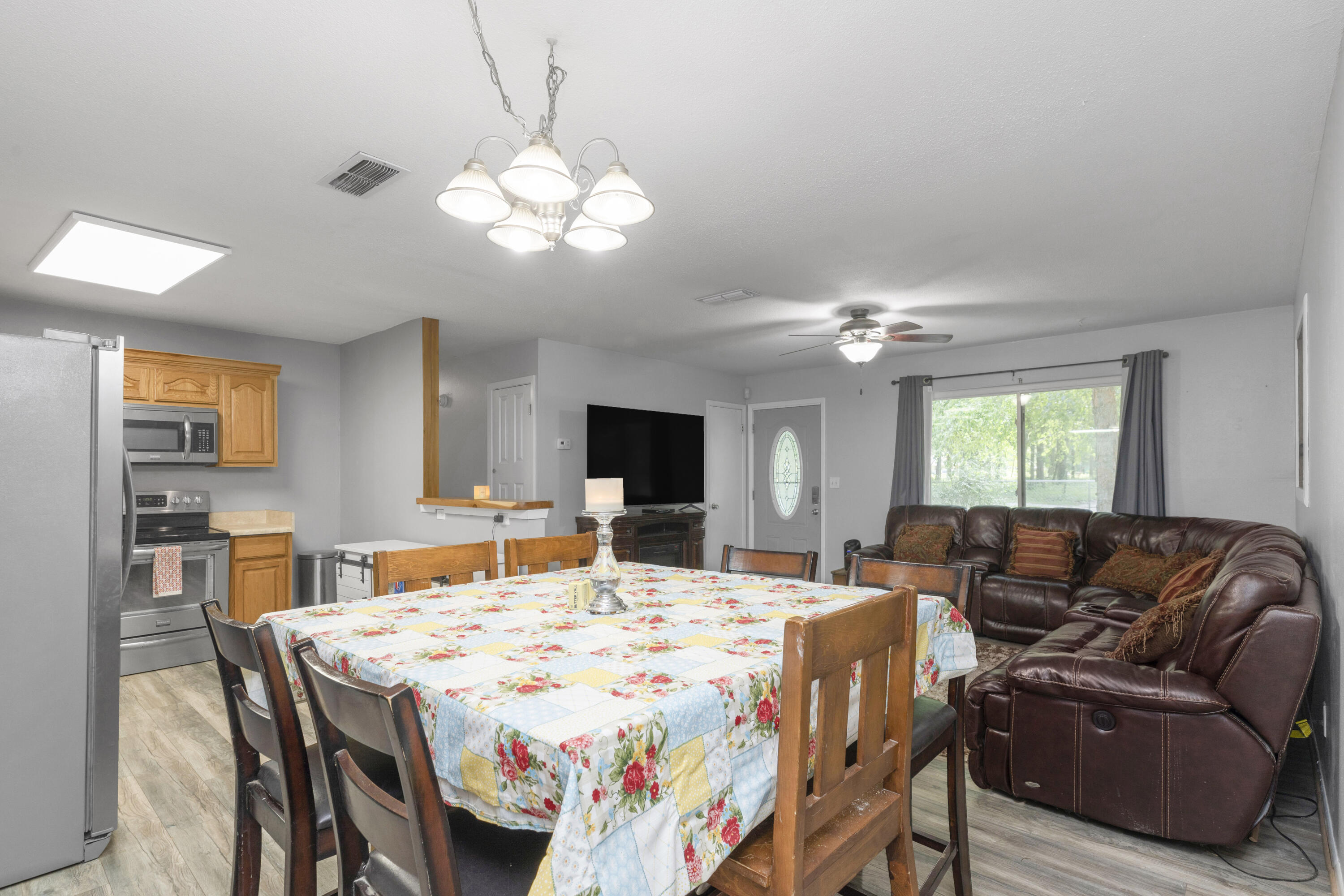 QUIET OAKS S/D - Residential