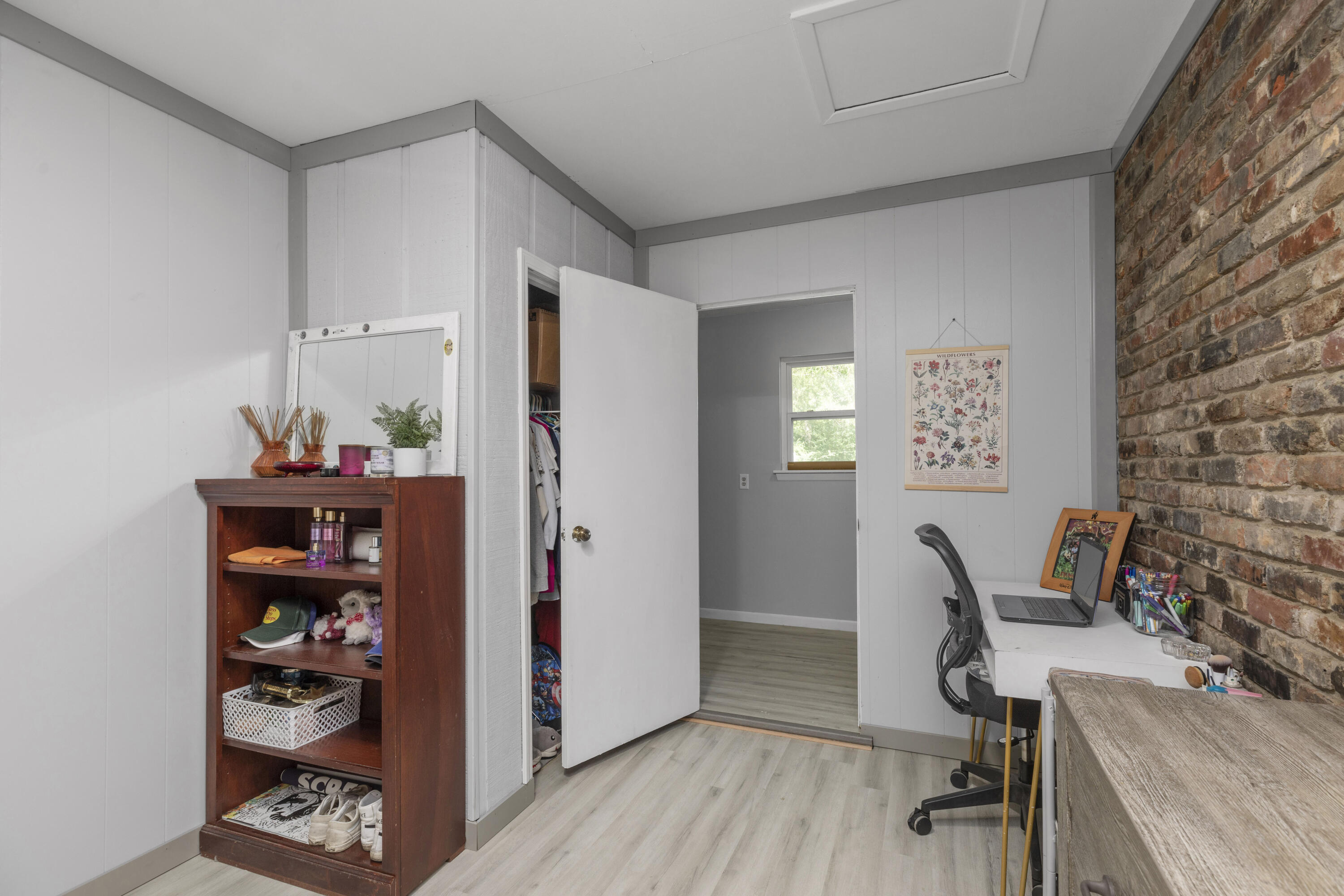 QUIET OAKS S/D - Residential