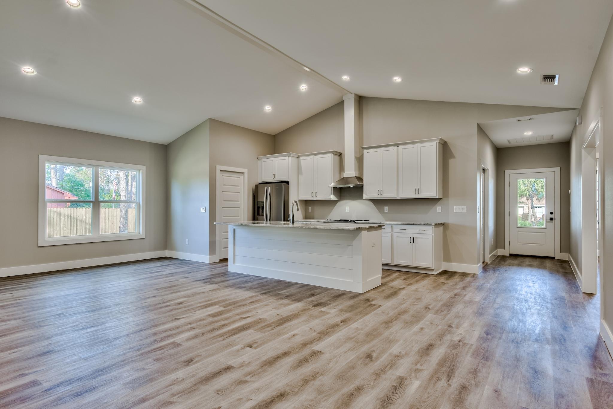 FLAMINGO BEACH - Residential