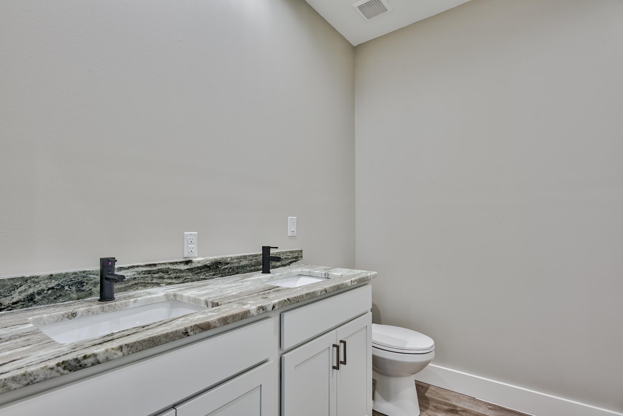 FLAMINGO BEACH - Residential