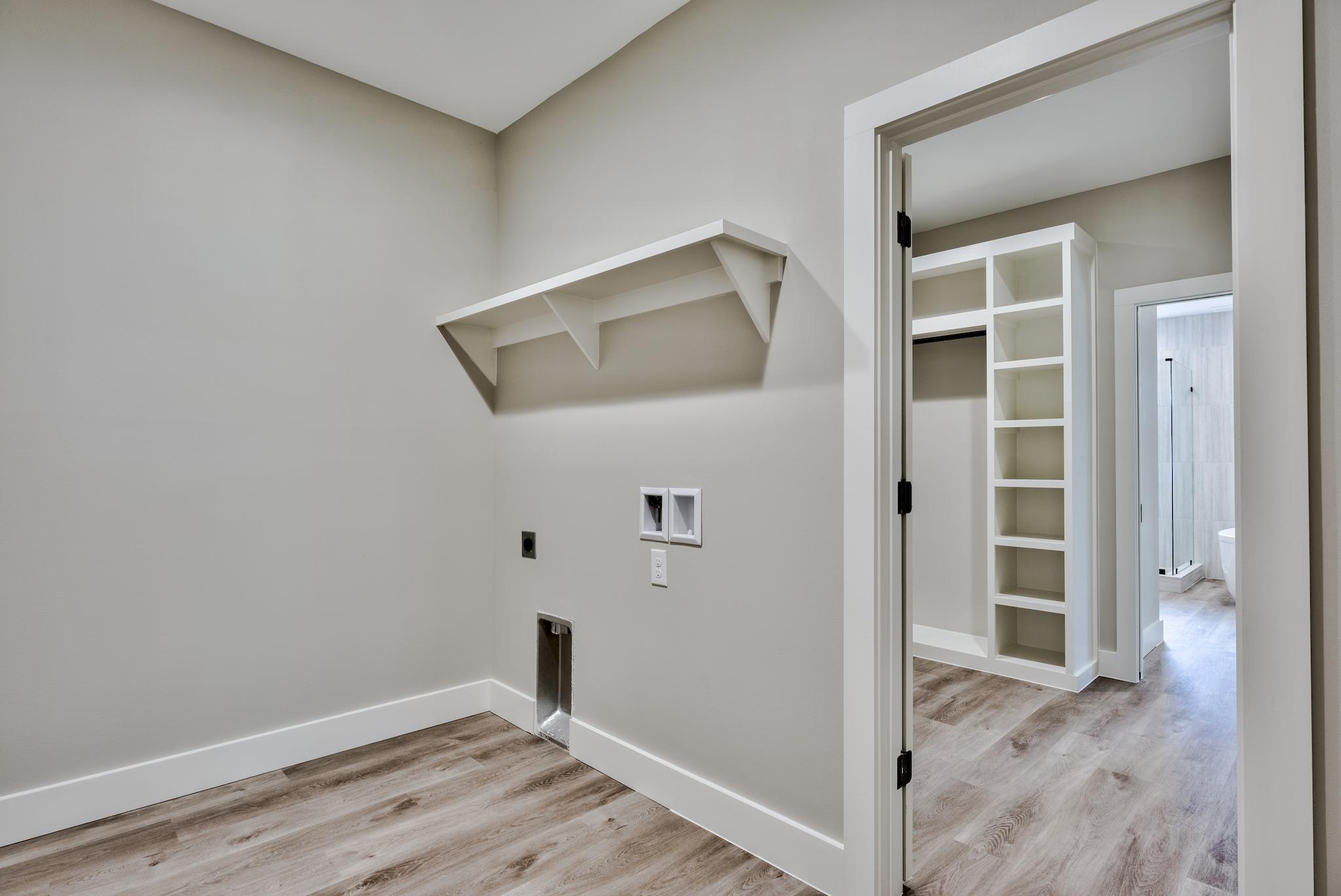 FLAMINGO BEACH - Residential