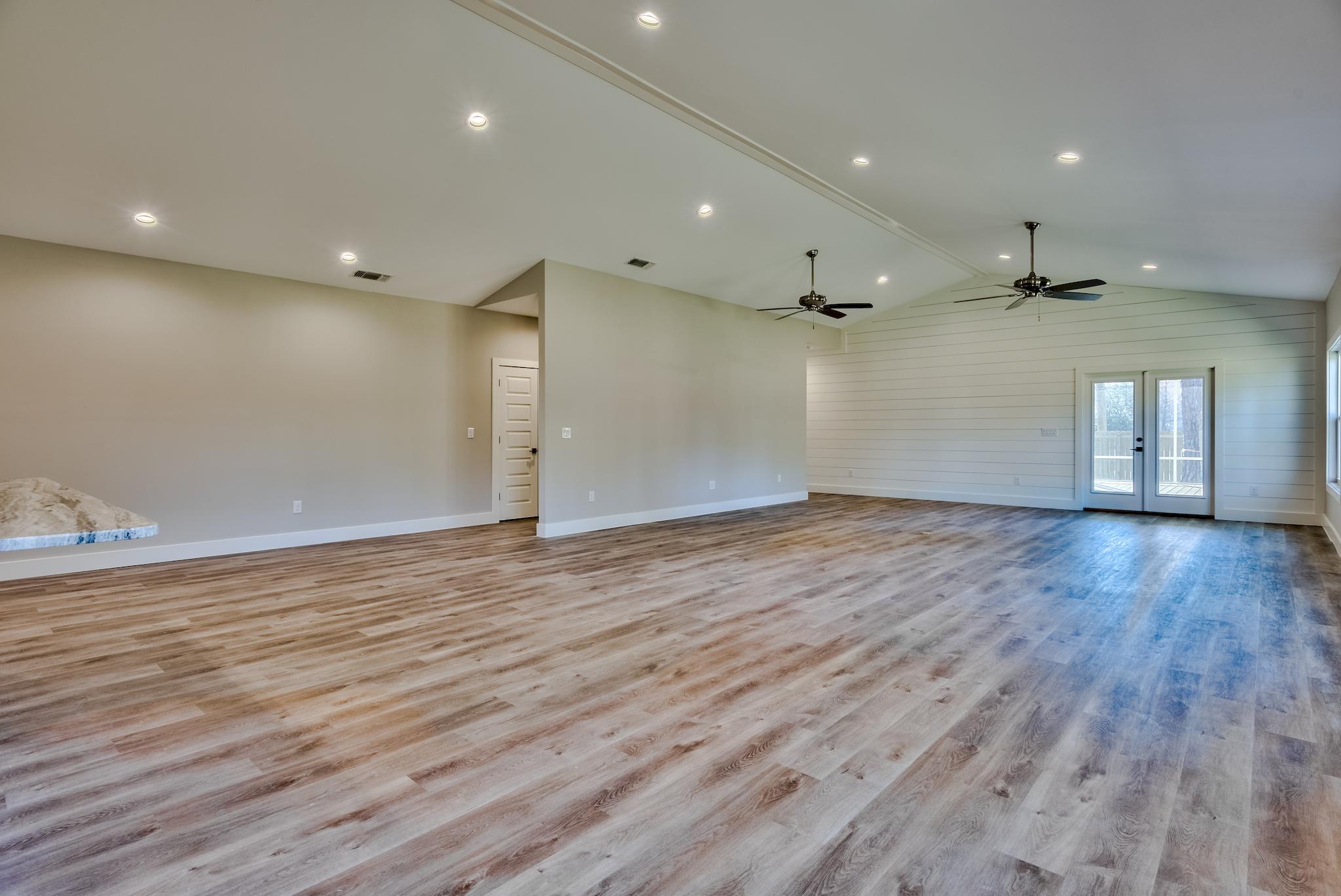 FLAMINGO BEACH - Residential