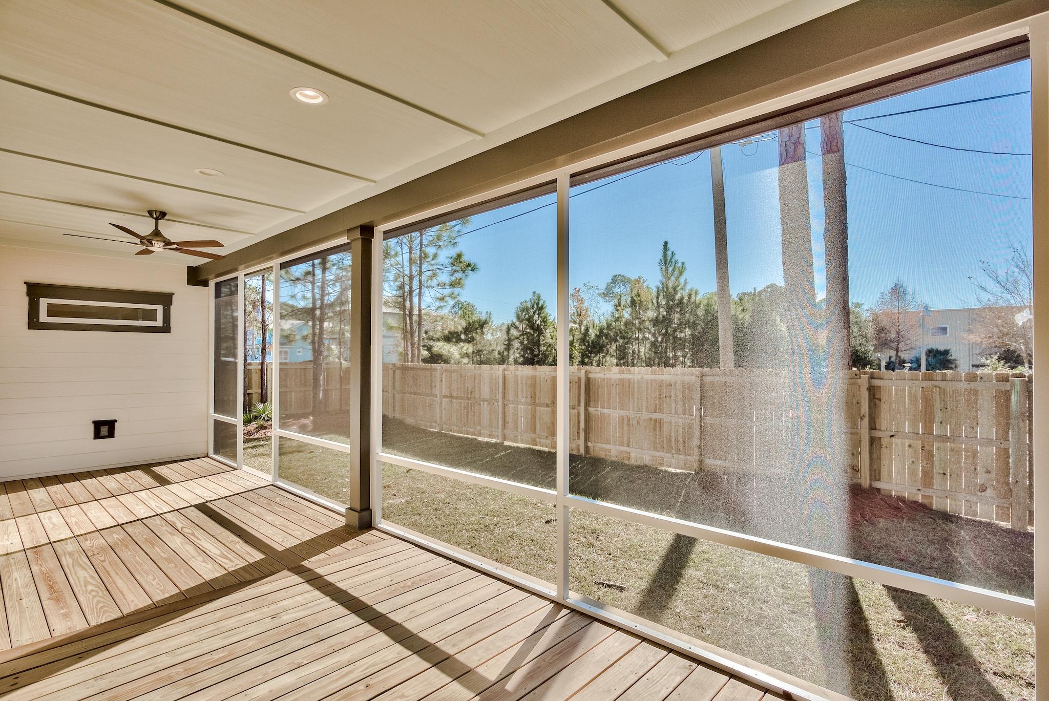 FLAMINGO BEACH - Residential