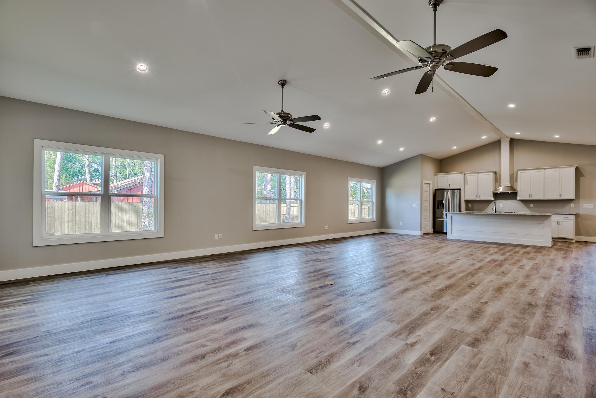 FLAMINGO BEACH - Residential