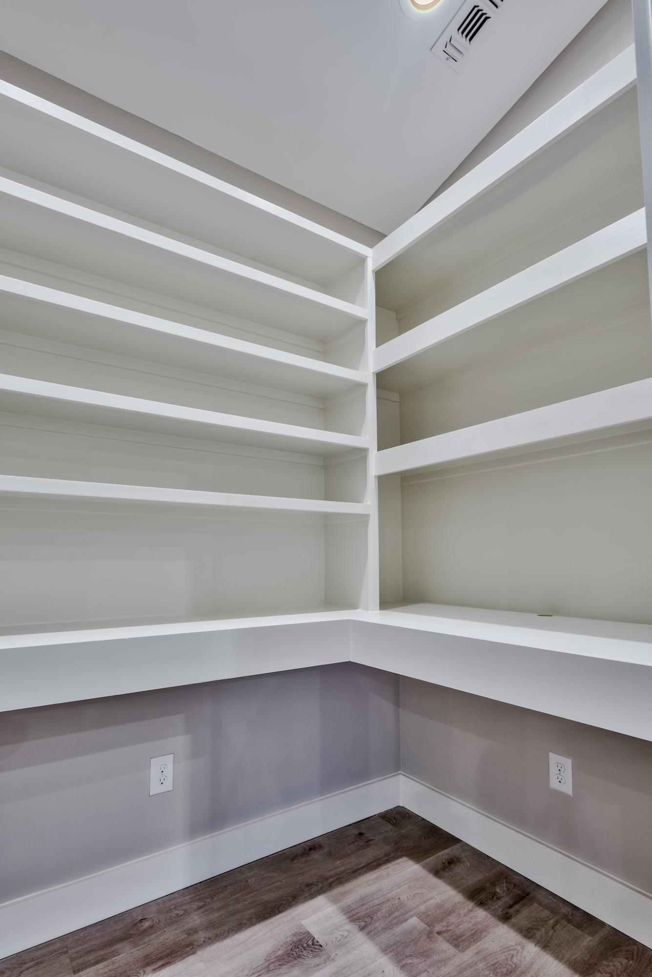 FLAMINGO BEACH - Residential