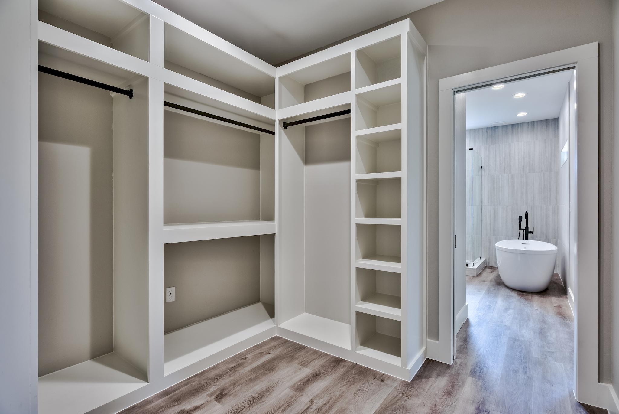 FLAMINGO BEACH - Residential