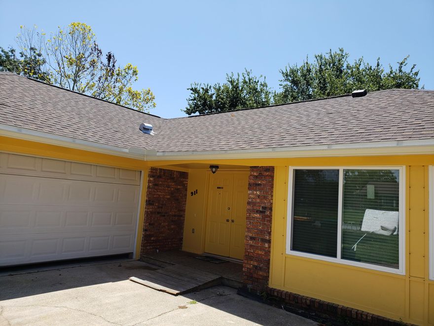 NO HOA!!! PRICE REDUCED to $174,500.00-Sellers Offering 1 yr Home Warranty -4 BDR 2 Bth Home on .20 acre lot-very close to Hurlburt Field AFB-located in Mary Esther-minutes from Navarre Beach-in quiet private neighborhood-New Paint throughout-New Double Paned Insulated Windows-New Roof 2018-New Rain Gutters & Storm Covers-HVAC Coils Cleaned & Fresh Freon- Re-surfaced Tile in MSTR BTH-New Faucets throughout-Skylights in MSTR BTH-New Blinds-Backyard Oasis-covered patio-child play set/swing-Garage converted into Spacious Laundry Room & Additional Large Heated/air cooled Bedroom-Kitchen Appliances: Smooth top Stove, Dishwasher, Refrigerator & Garbage Disposal-600 sq ft building