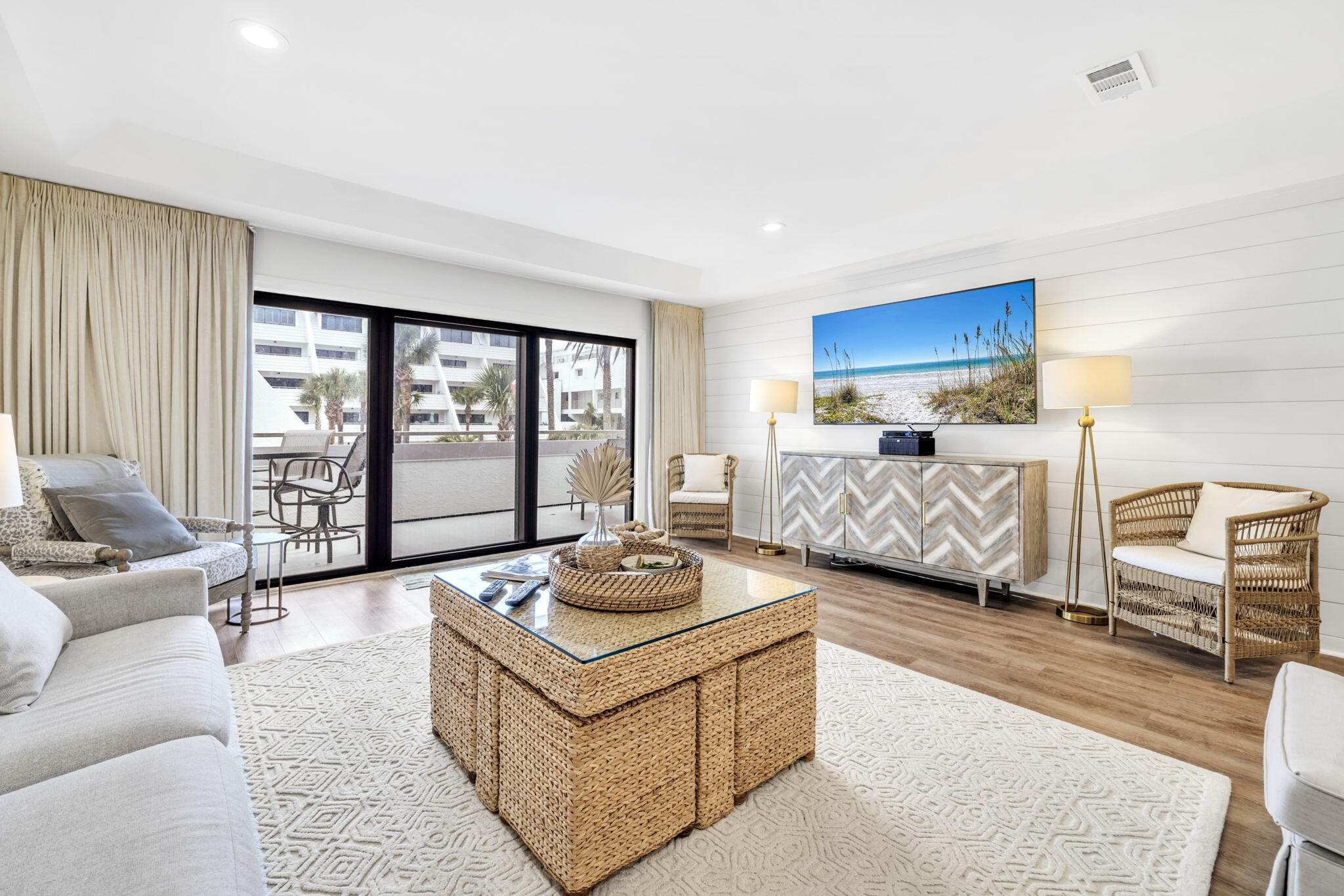 AEGEAN CONDO - Residential