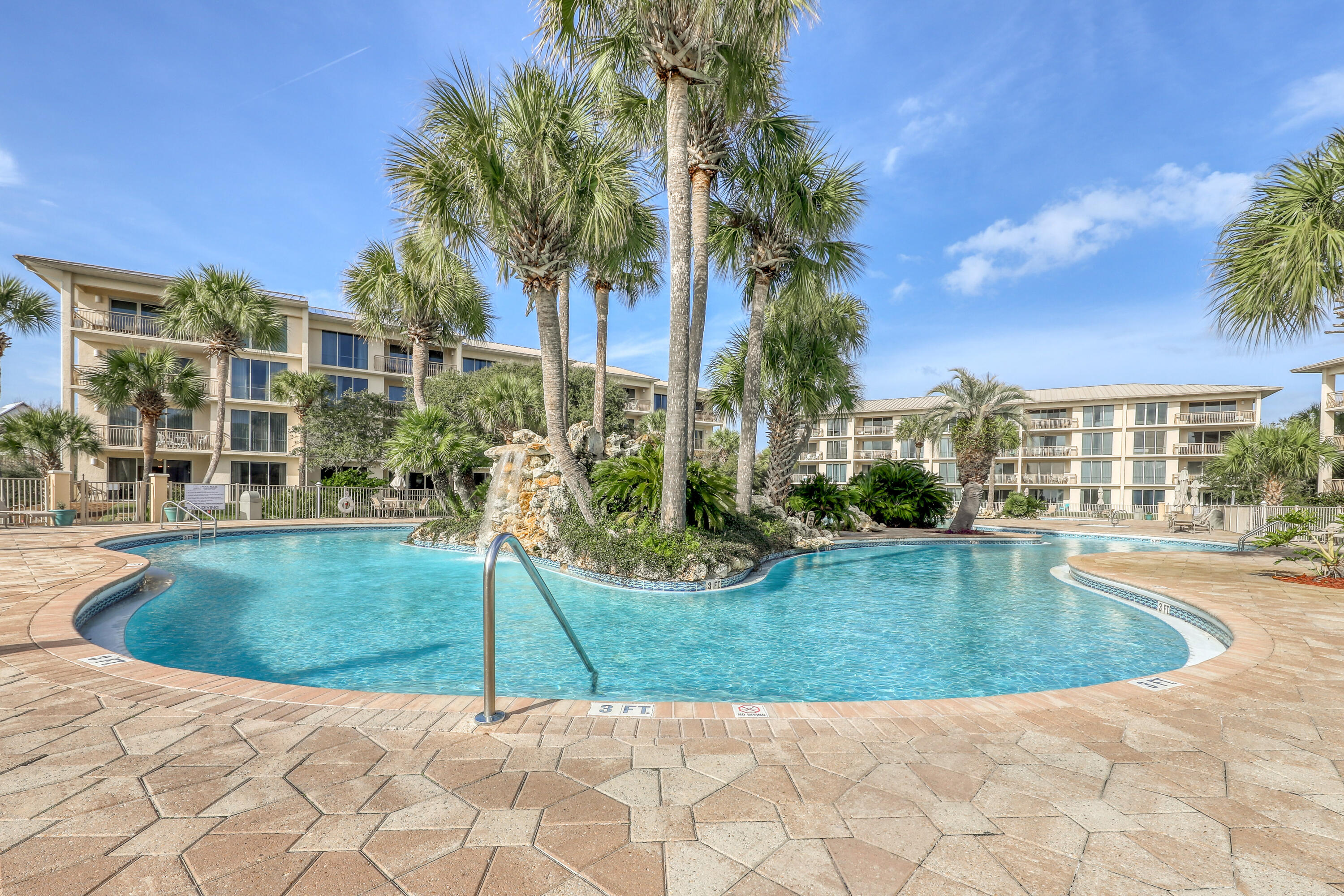 HIGH POINTE RESORT CONDO - Residential