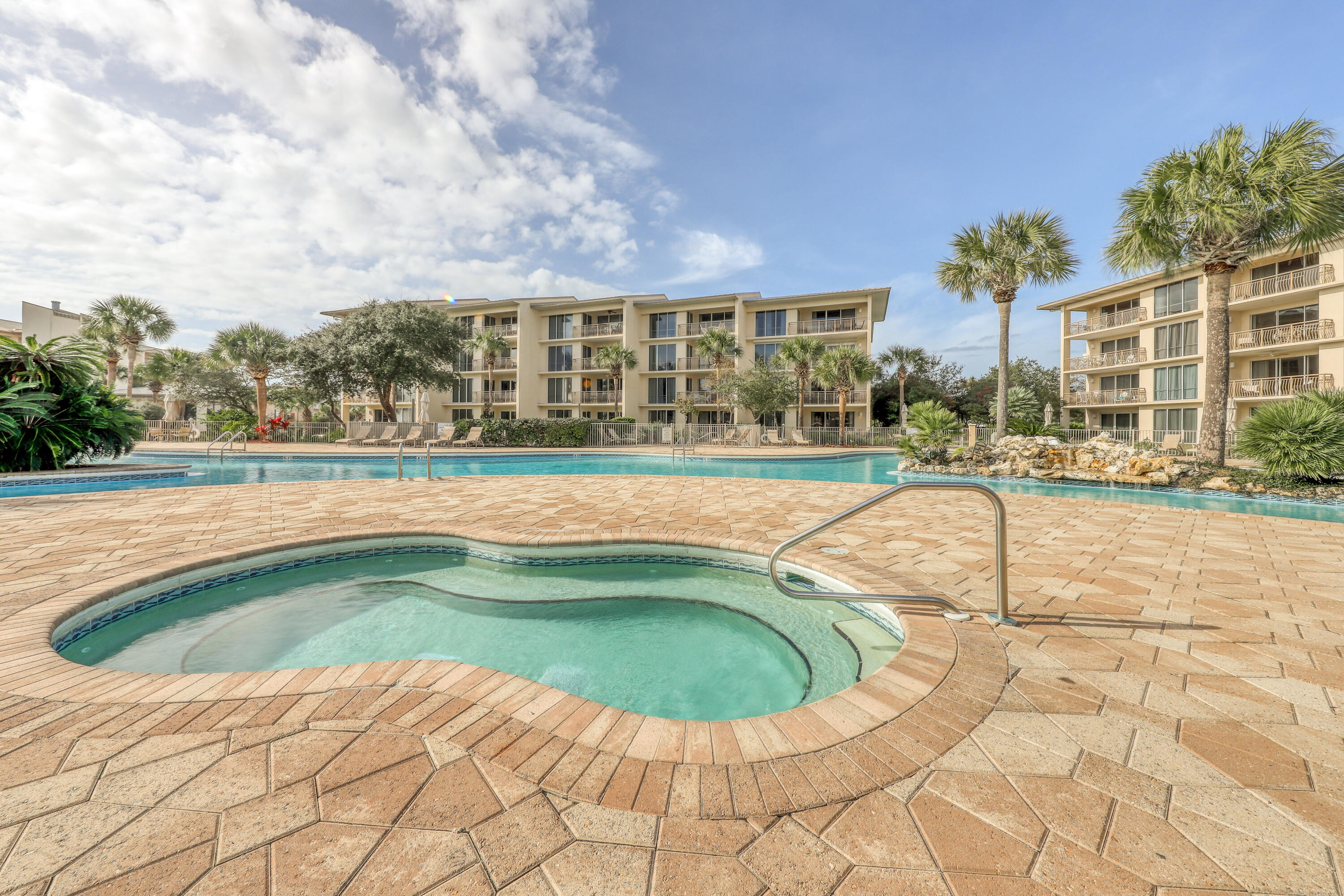 HIGH POINTE RESORT CONDO - Residential