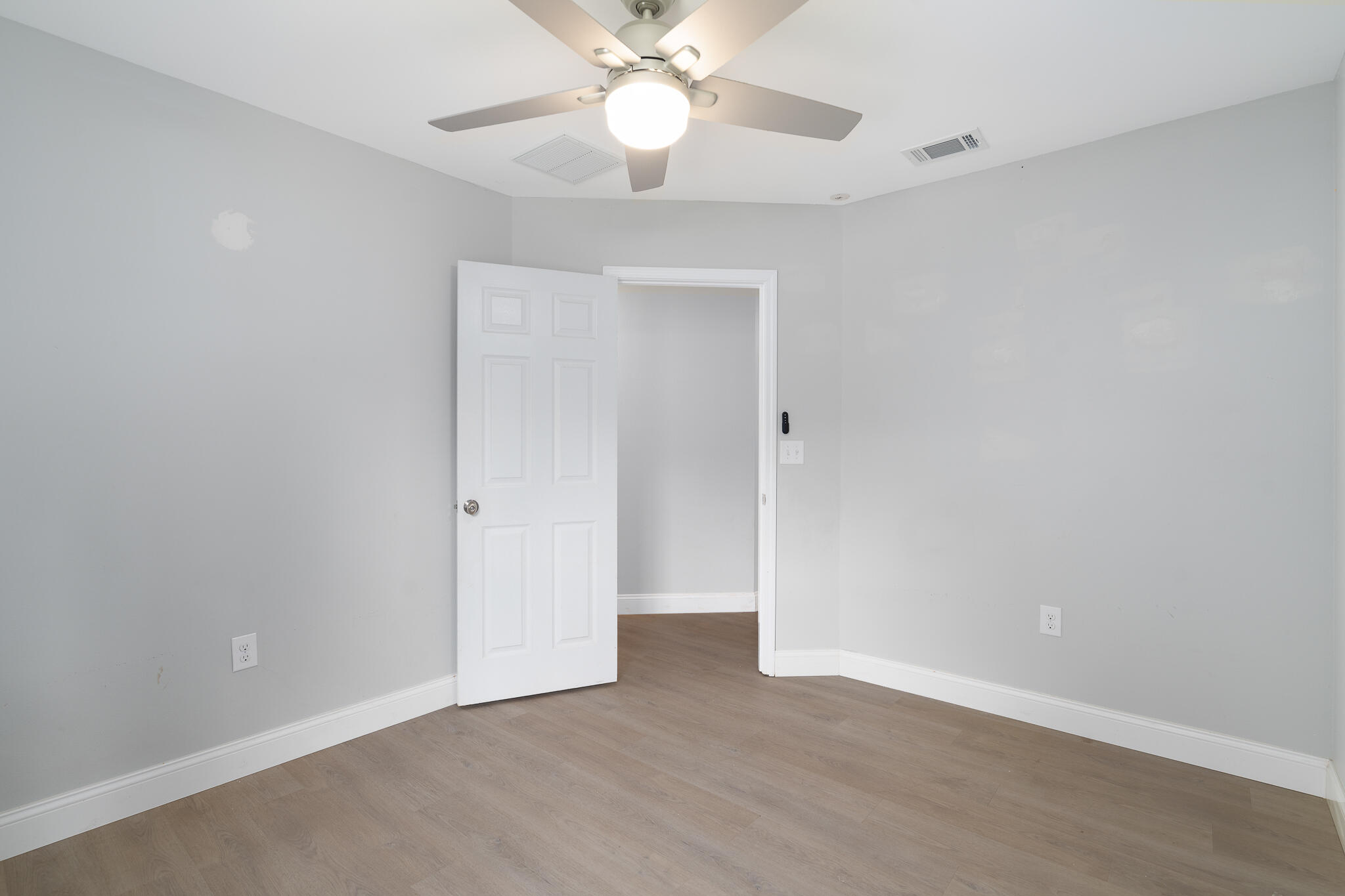 EDNEYS 2ND ADDN - Residential