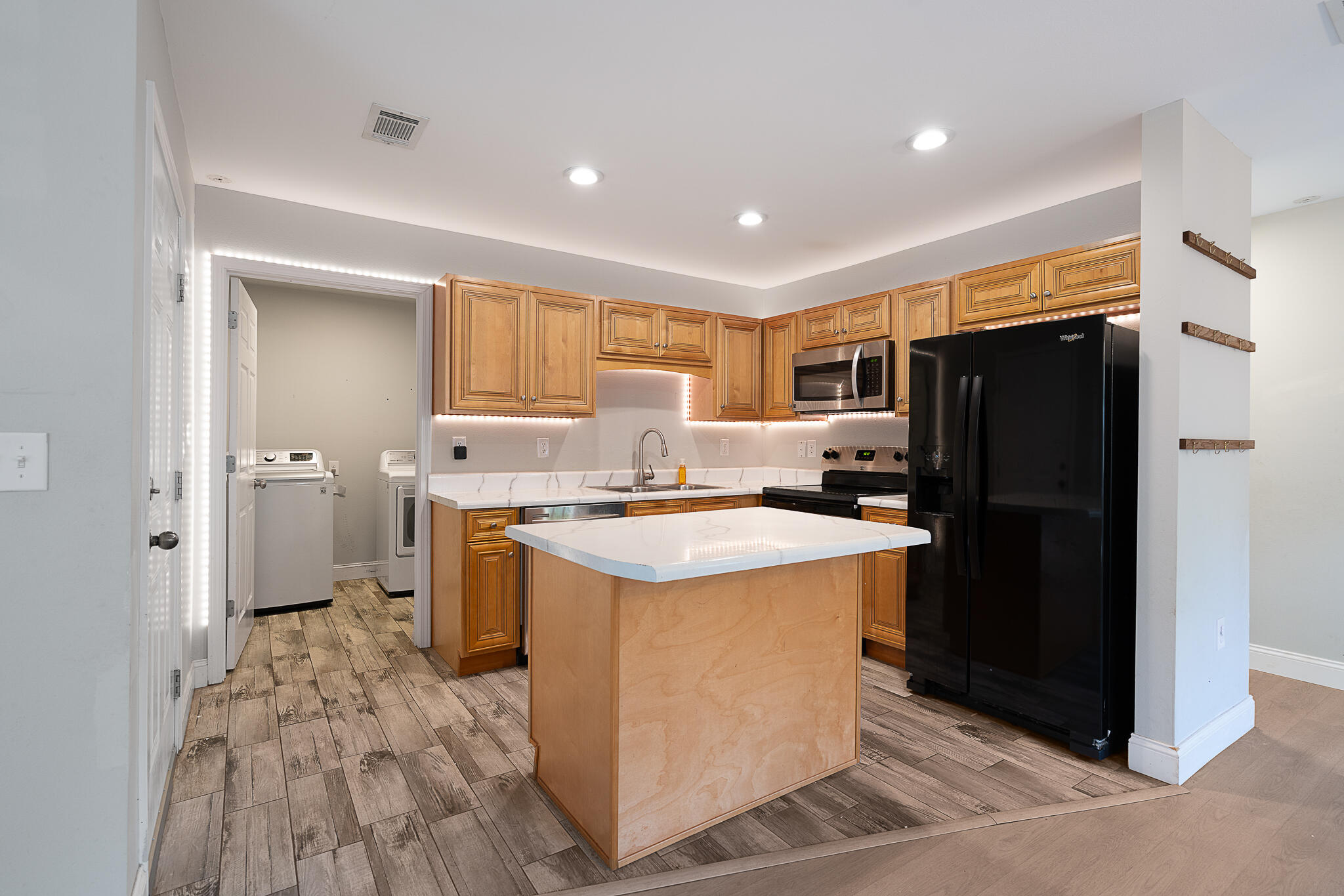 EDNEYS 2ND ADDN - Residential