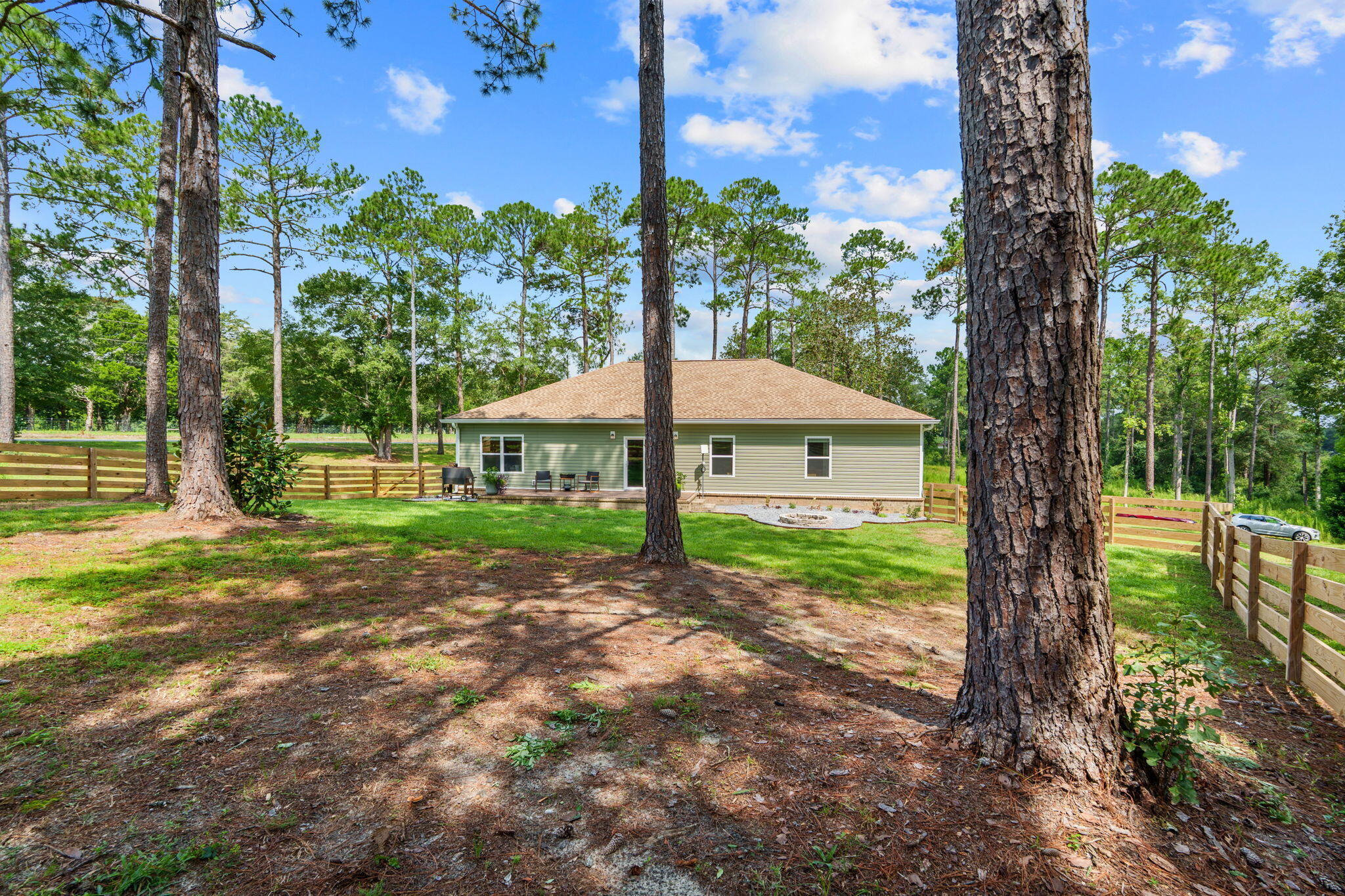 TEN LAKES ESTATES - Residential