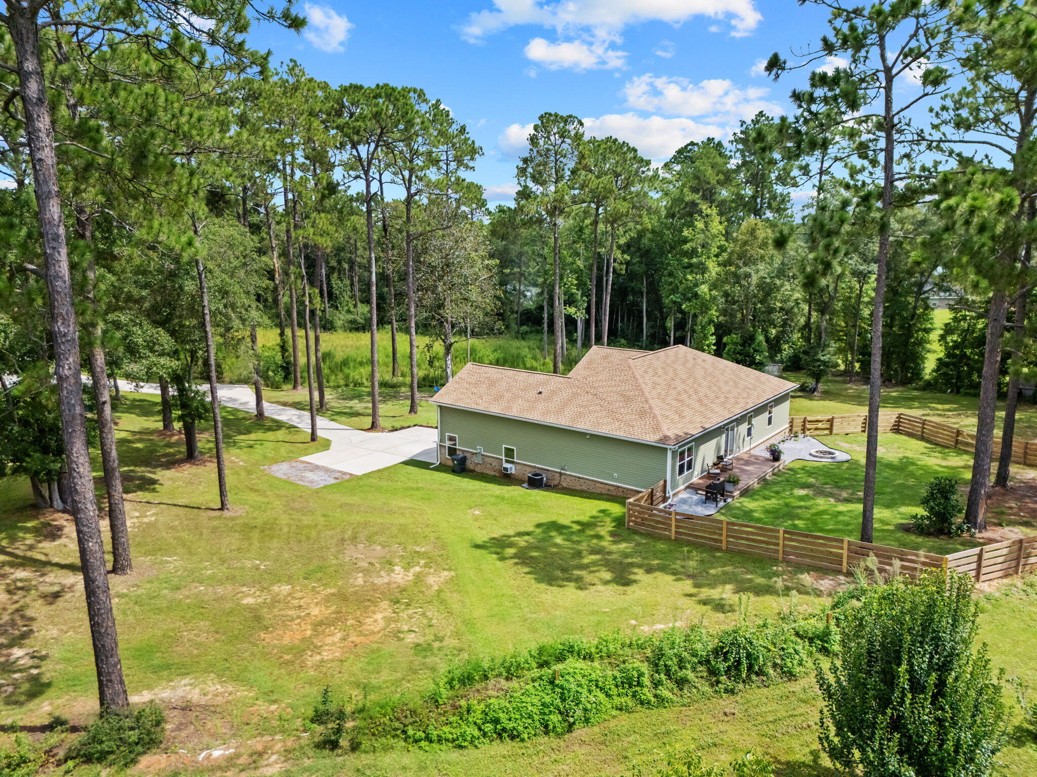 TEN LAKES ESTATES - Residential