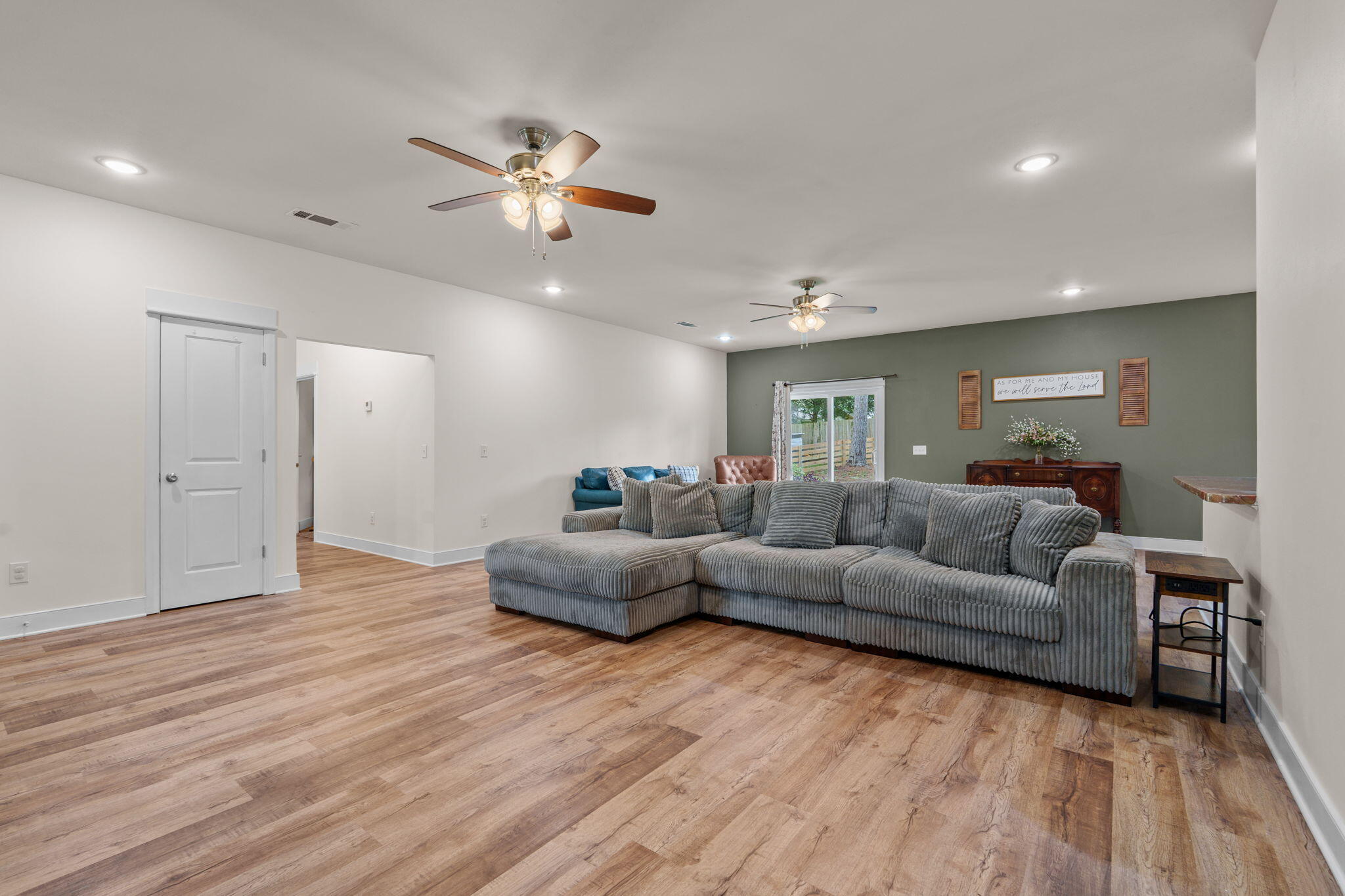 TEN LAKES ESTATES - Residential