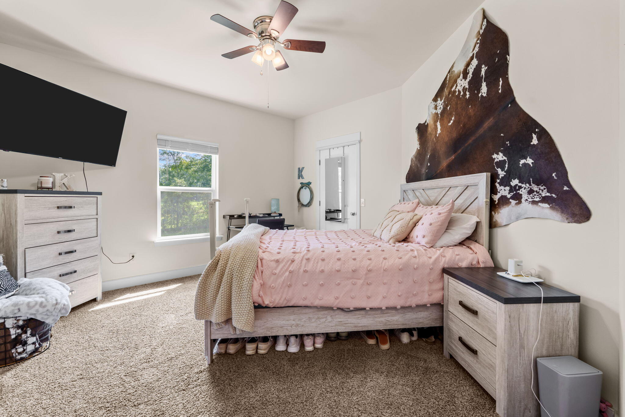TEN LAKES ESTATES - Residential